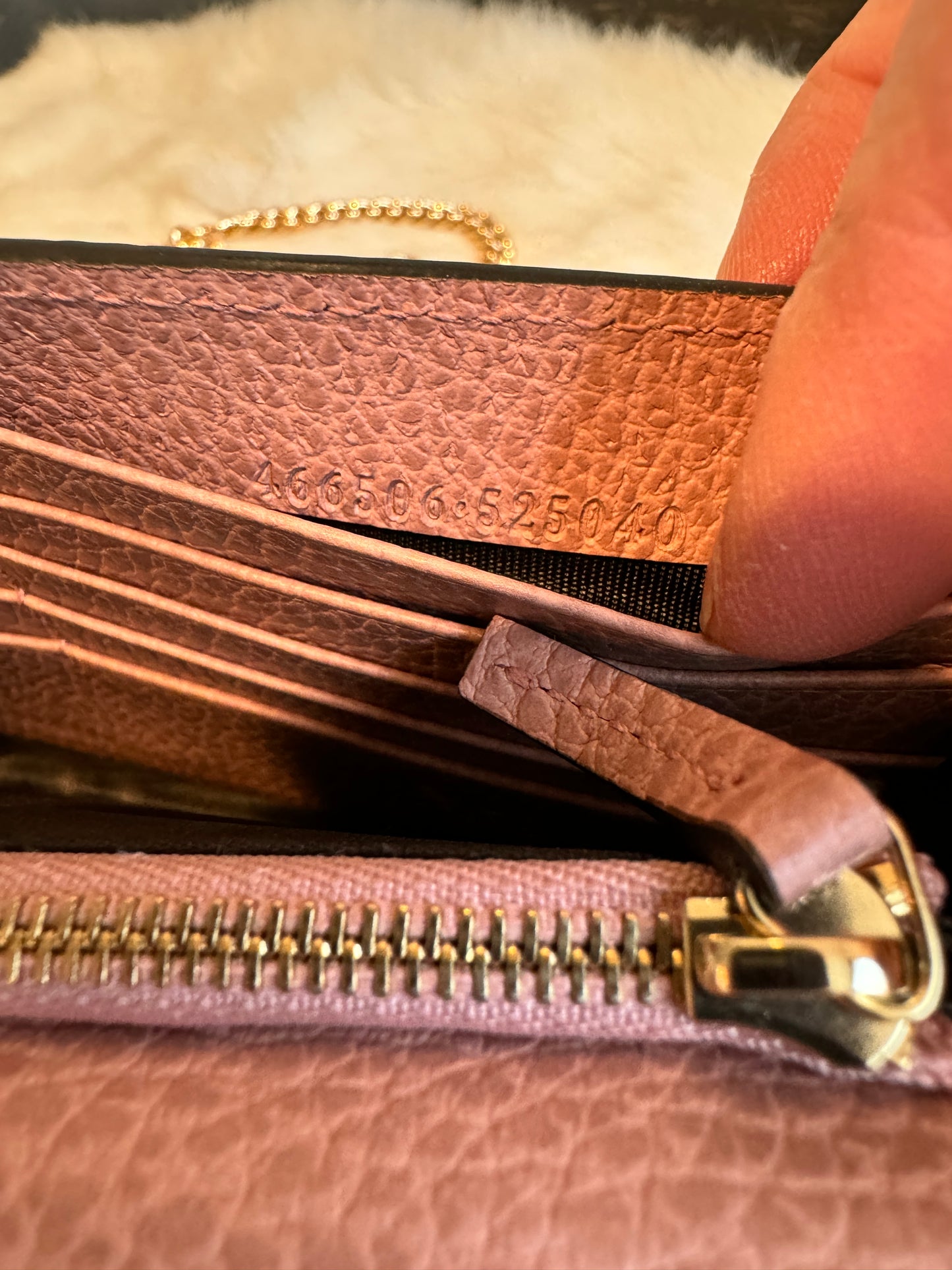 Gucci Chain Wallet Pebbled Leather Clutch Bag Pink