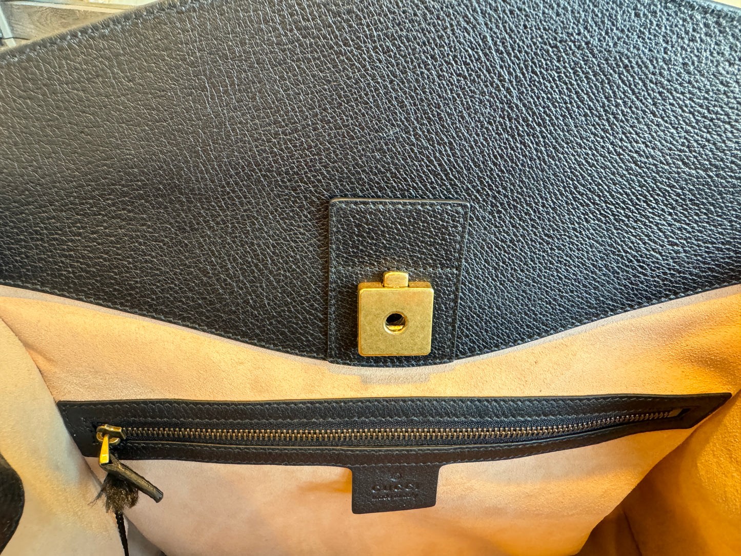 GUCCI RARE!! Linea Totem Large Black Tote Bag