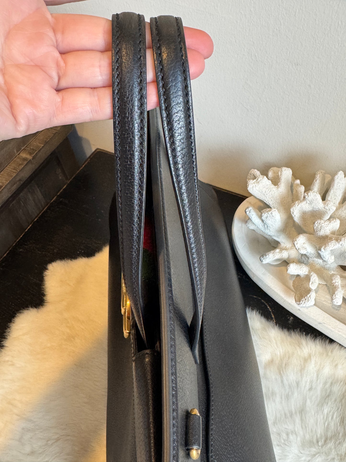 GUCCI RARE!! Linea Totem Large Black Tote Bag