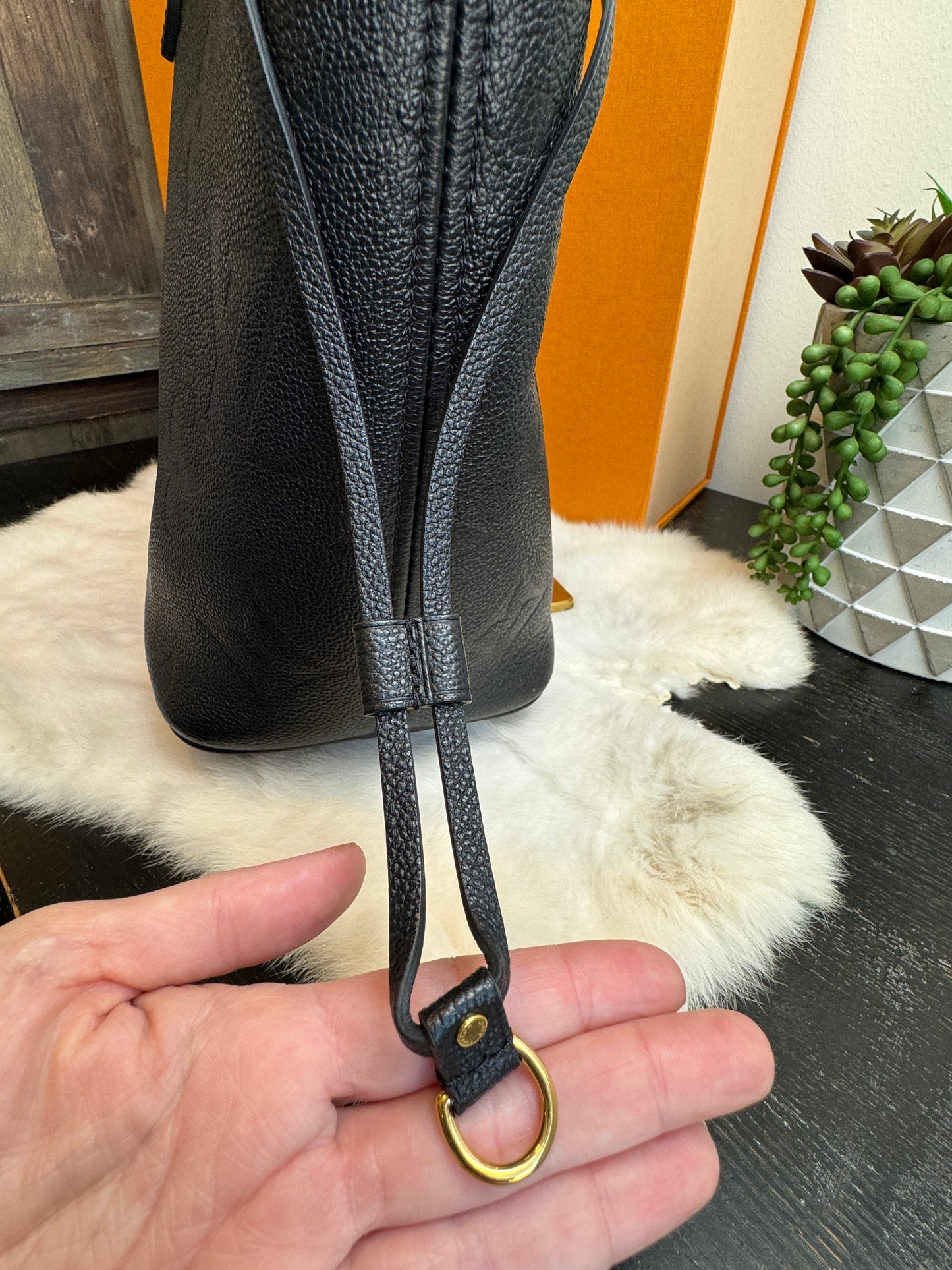 Louis Vuitton Neverfull MM Empreinte Black