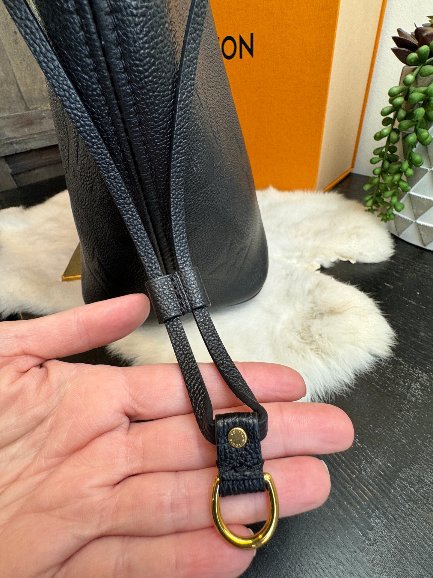Louis Vuitton Neverfull MM Empreinte Black