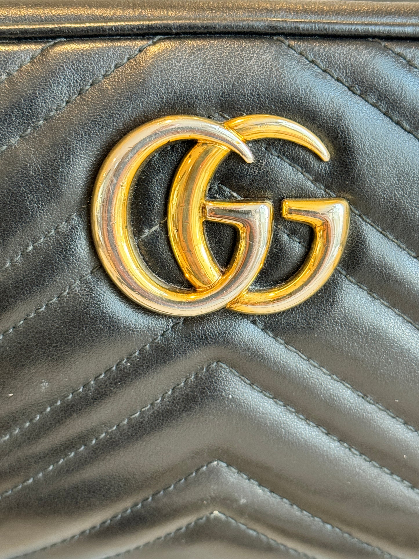 GUCCI Black Leather GG Marmont Small Camera Bag
