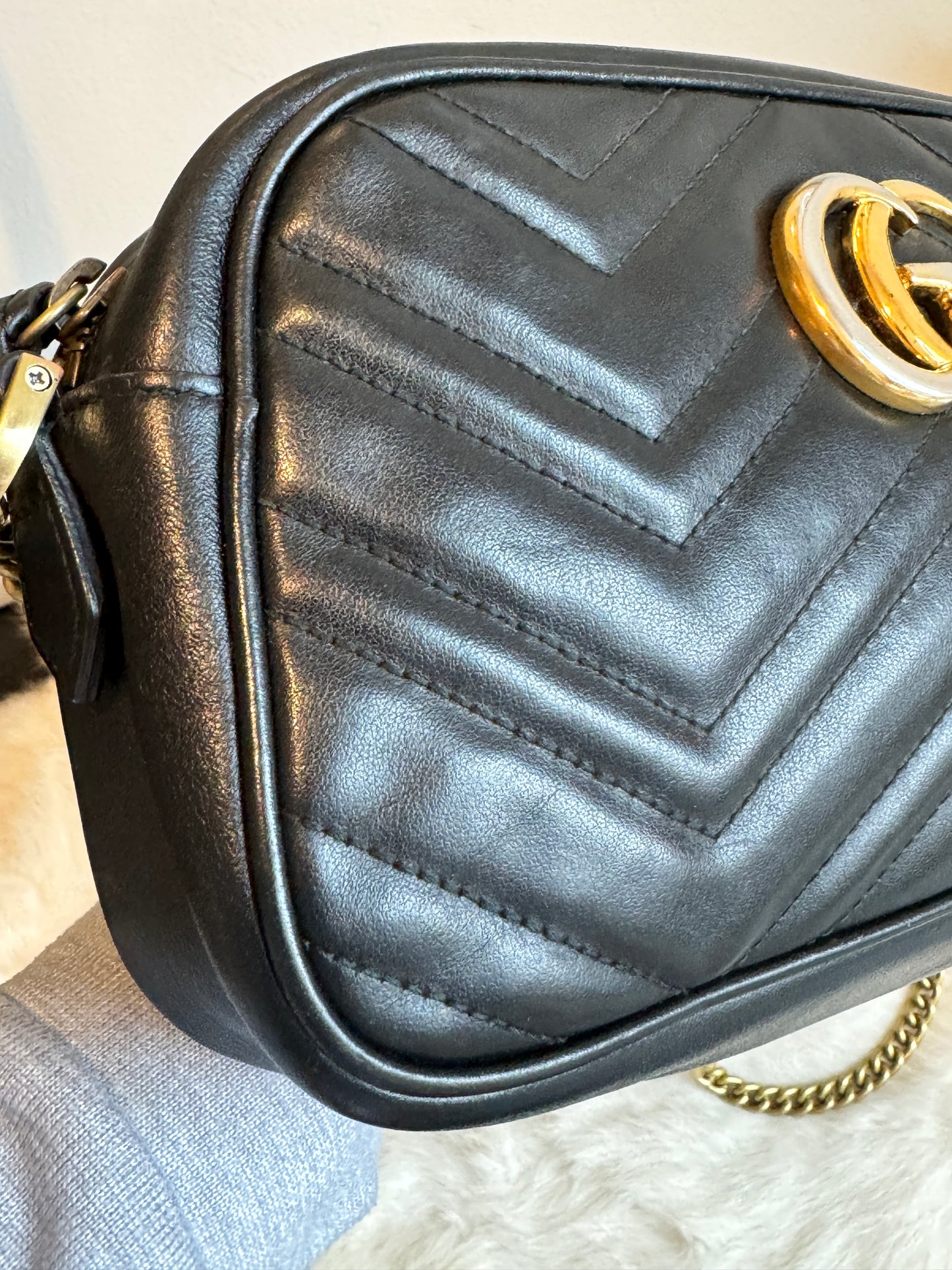 GUCCI Black Leather GG Marmont Small Camera Bag