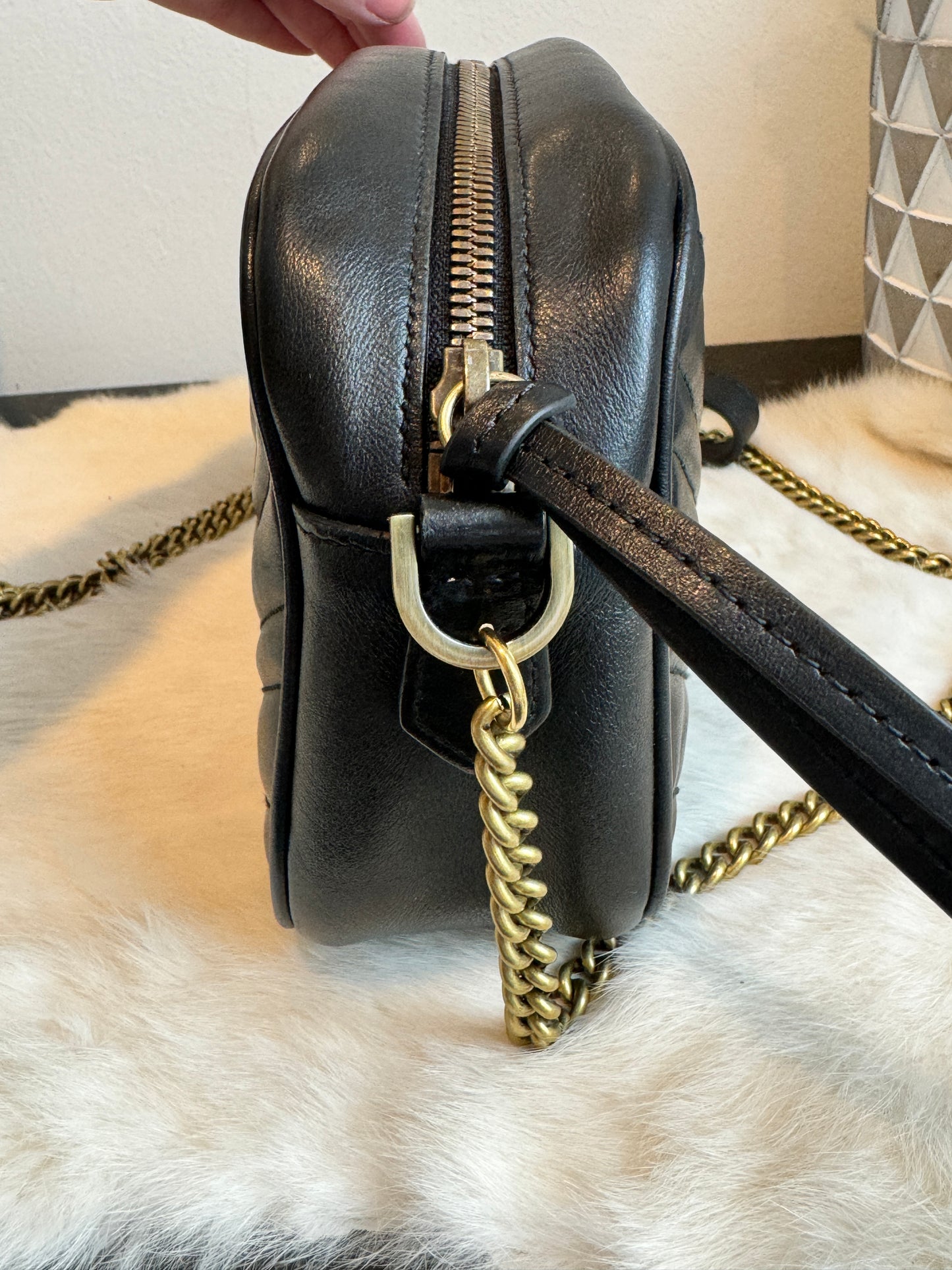 GUCCI Black Leather GG Marmont Small Camera Bag