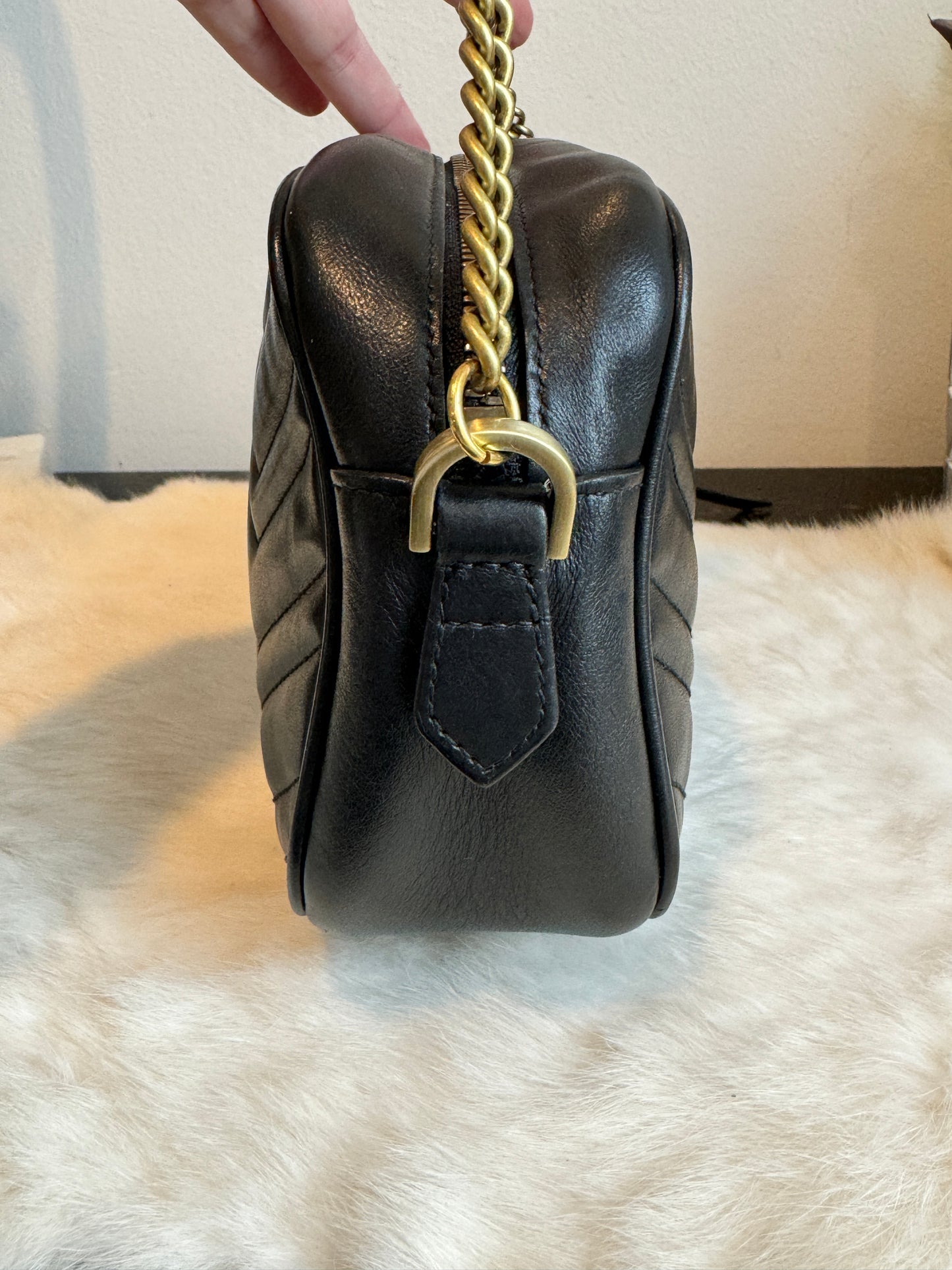 GUCCI Black Leather GG Marmont Small Camera Bag