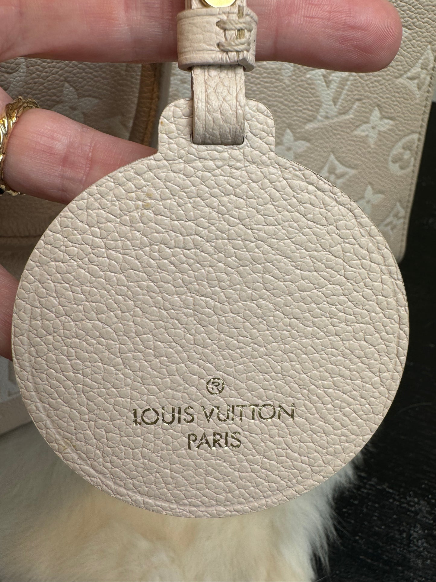 Louis Vuitton ONTHEGO MM SPRING IN THE CITY