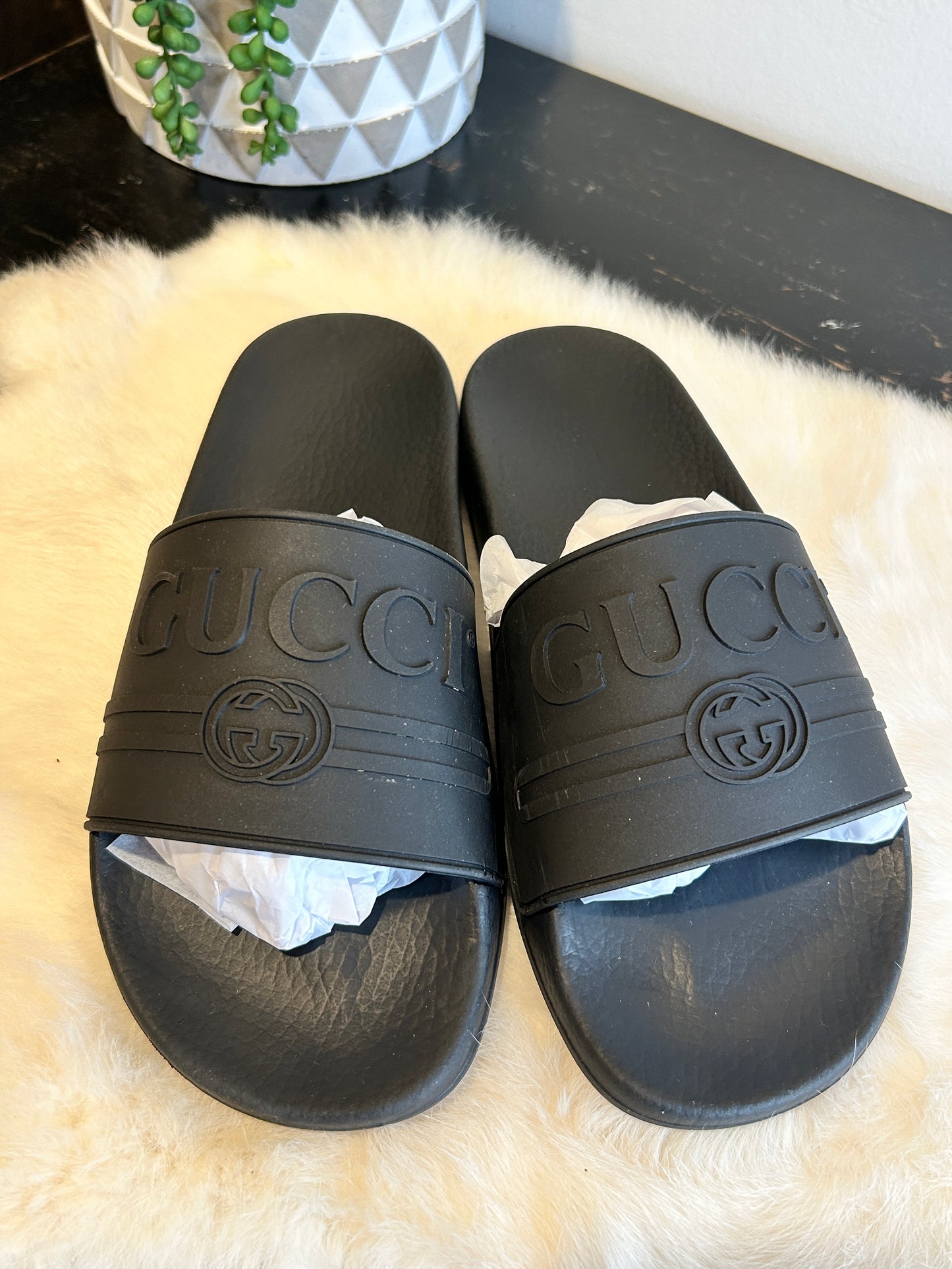 GUCCI Black Logo Women's Rubber Slides 39EU
