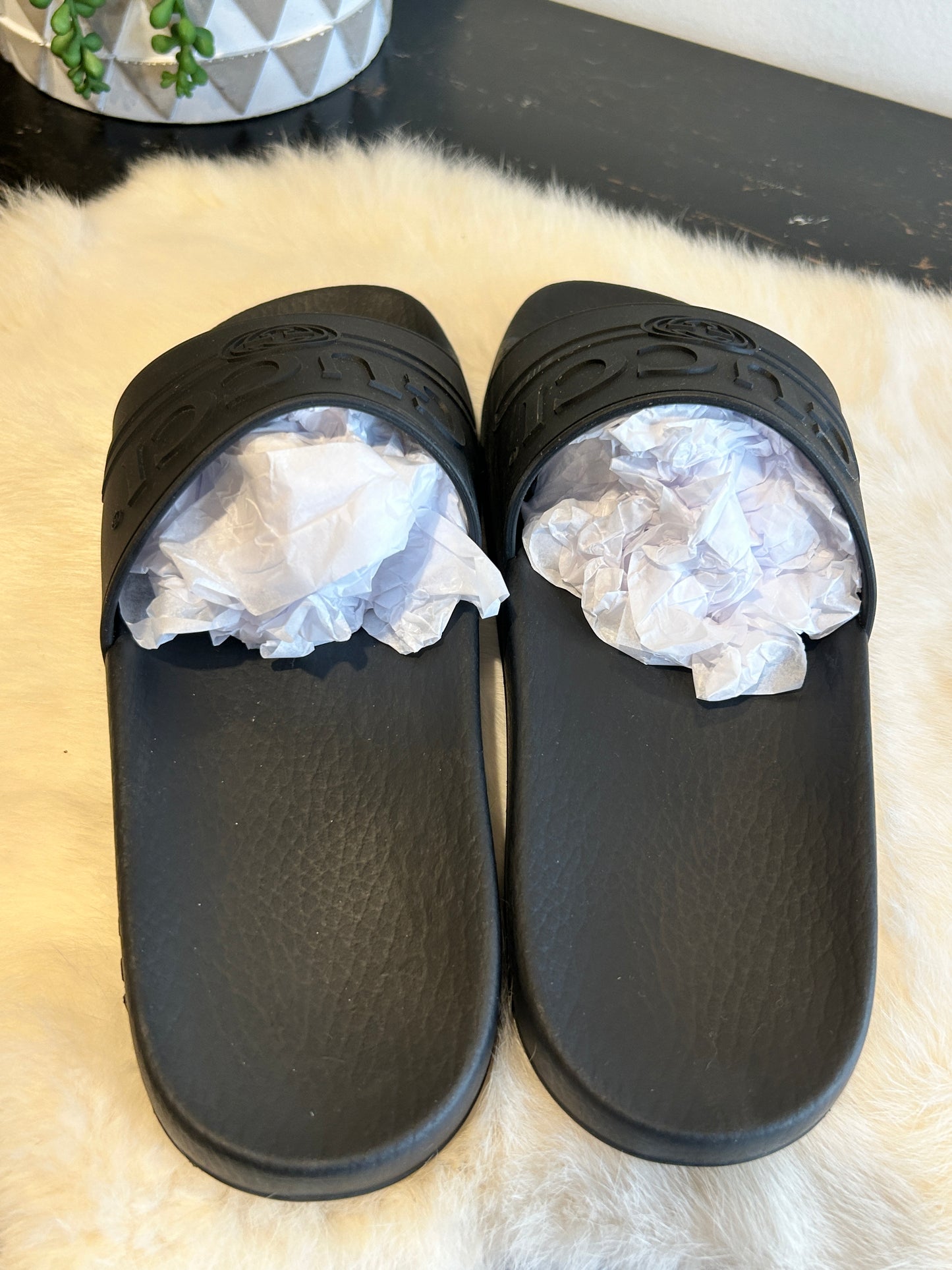 GUCCI Black Logo Women's Rubber Slides 39EU