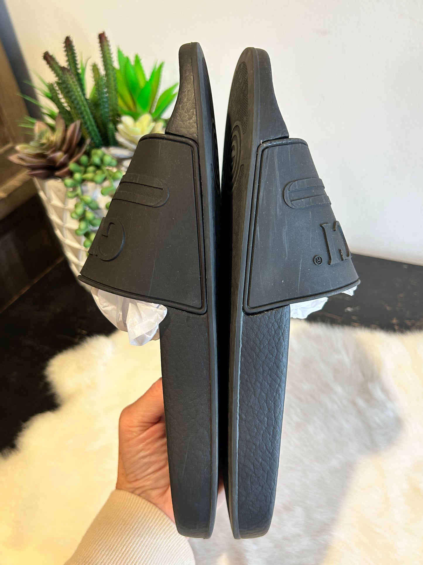 GUCCI Black Logo Women's Rubber Slides 39EU