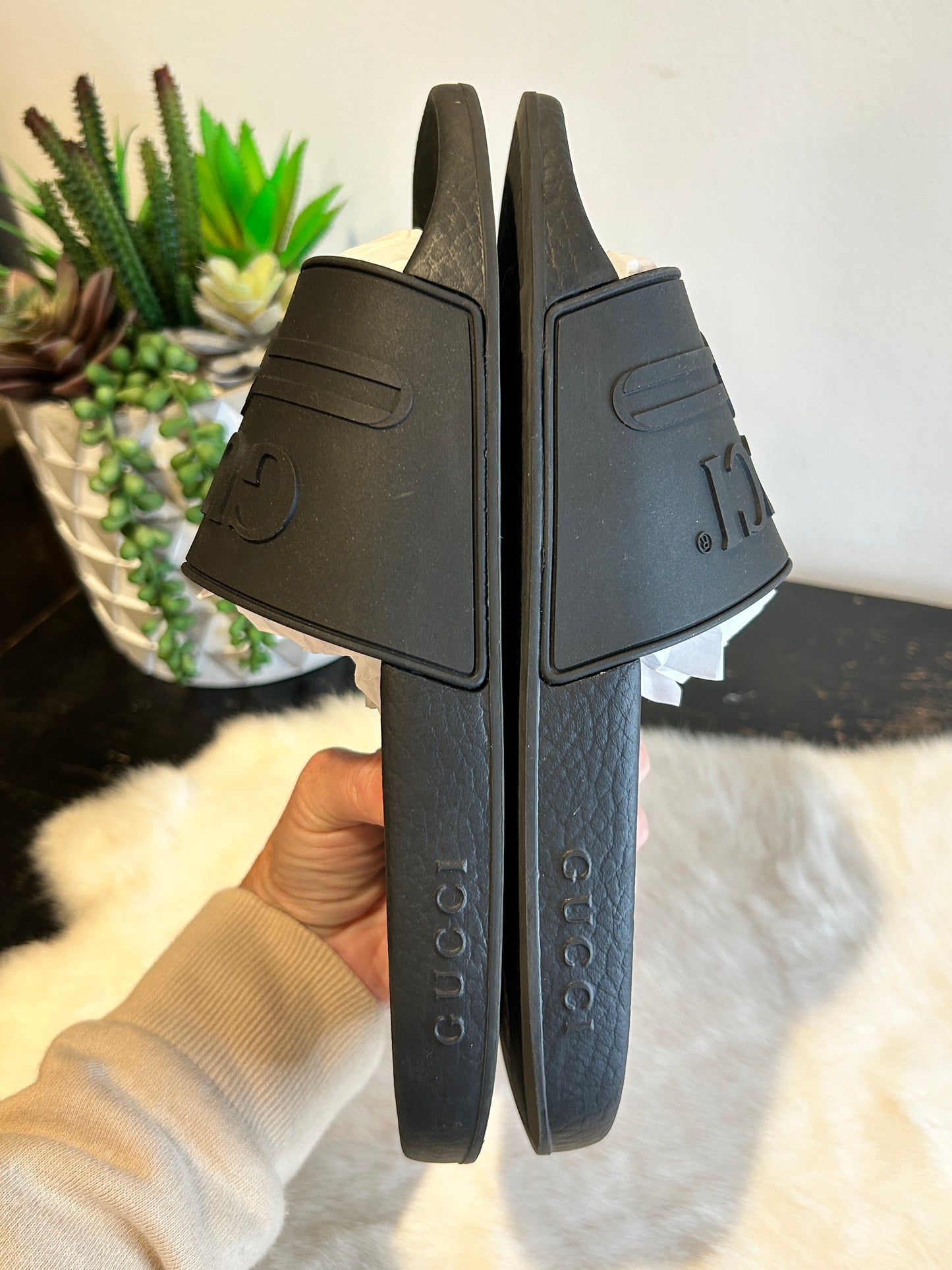 GUCCI Black Logo Women's Rubber Slides 39EU