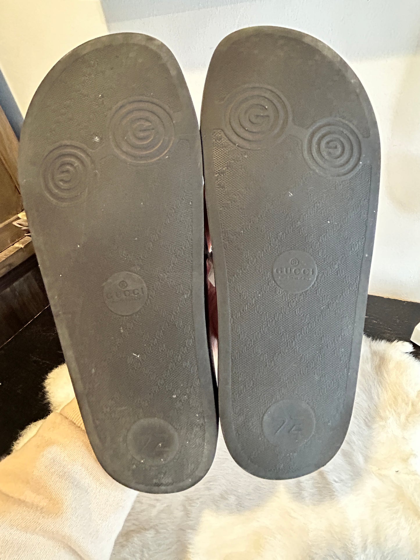 GUCCI Black Logo Women's Rubber Slides 39EU