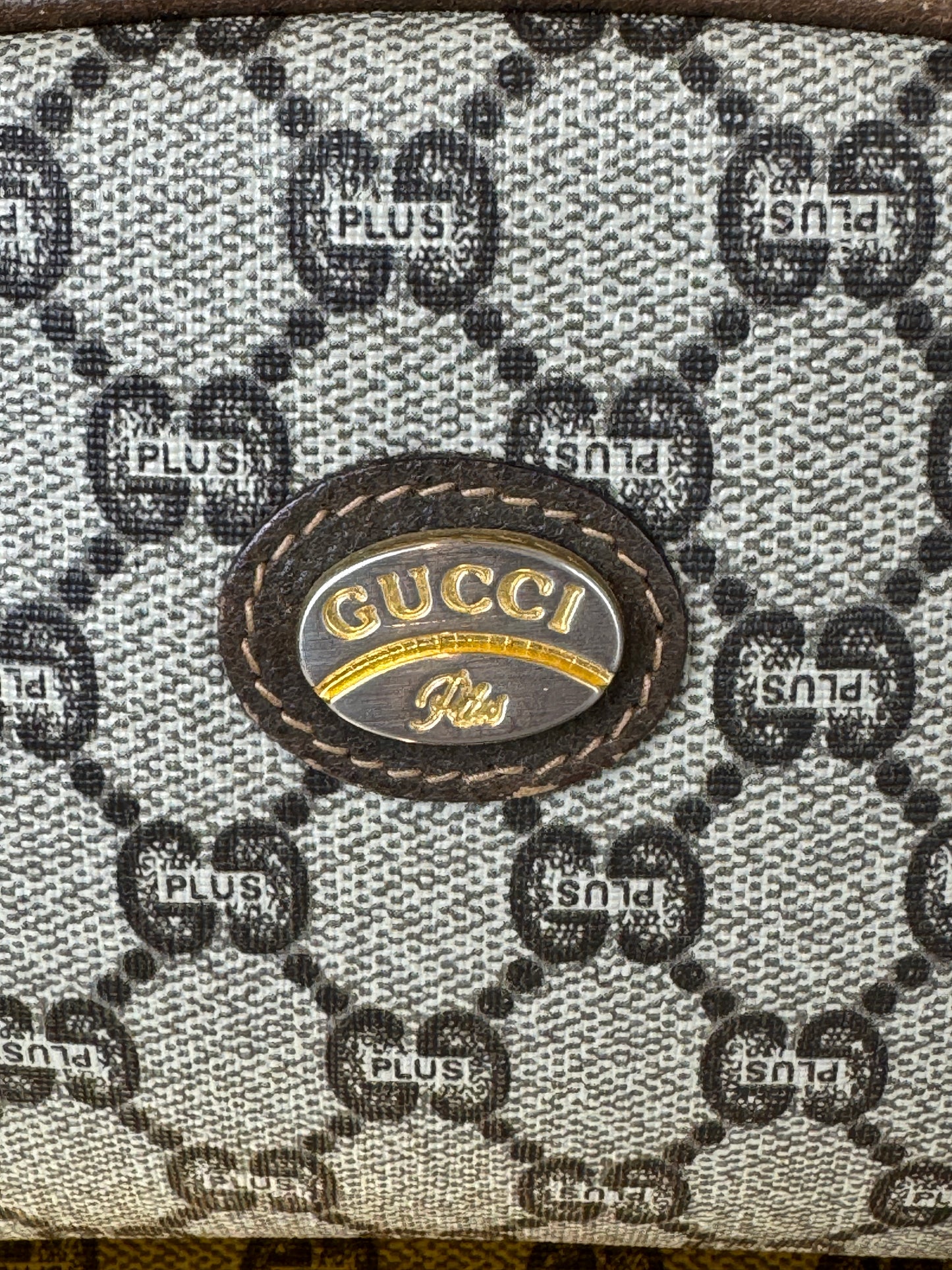 GUCCI Plus Mini Crossbody Chain Strap
