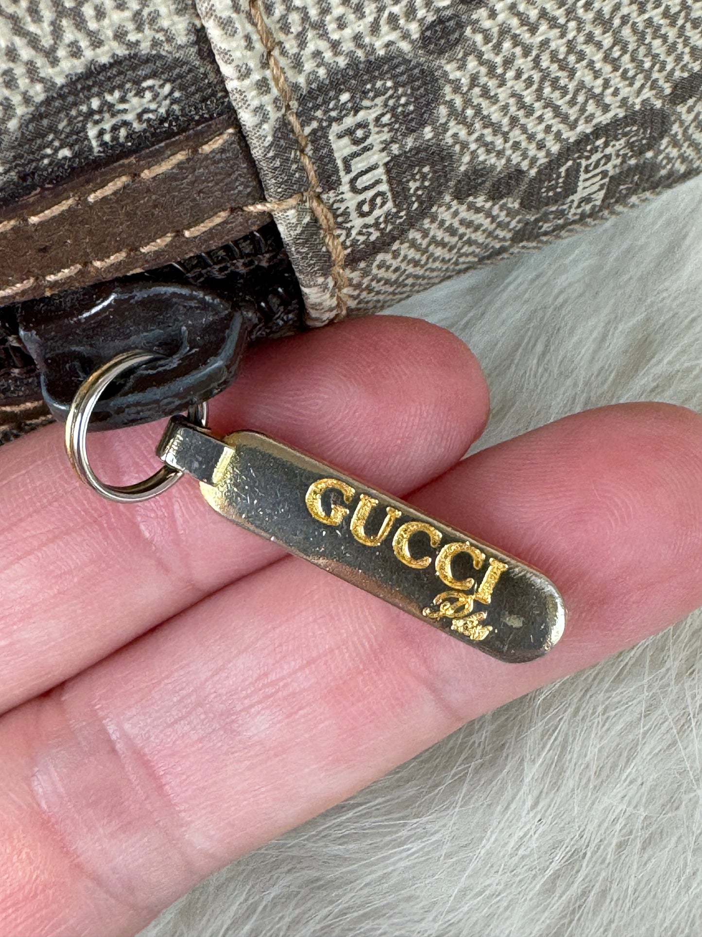 GUCCI Plus Mini Crossbody Chain Strap