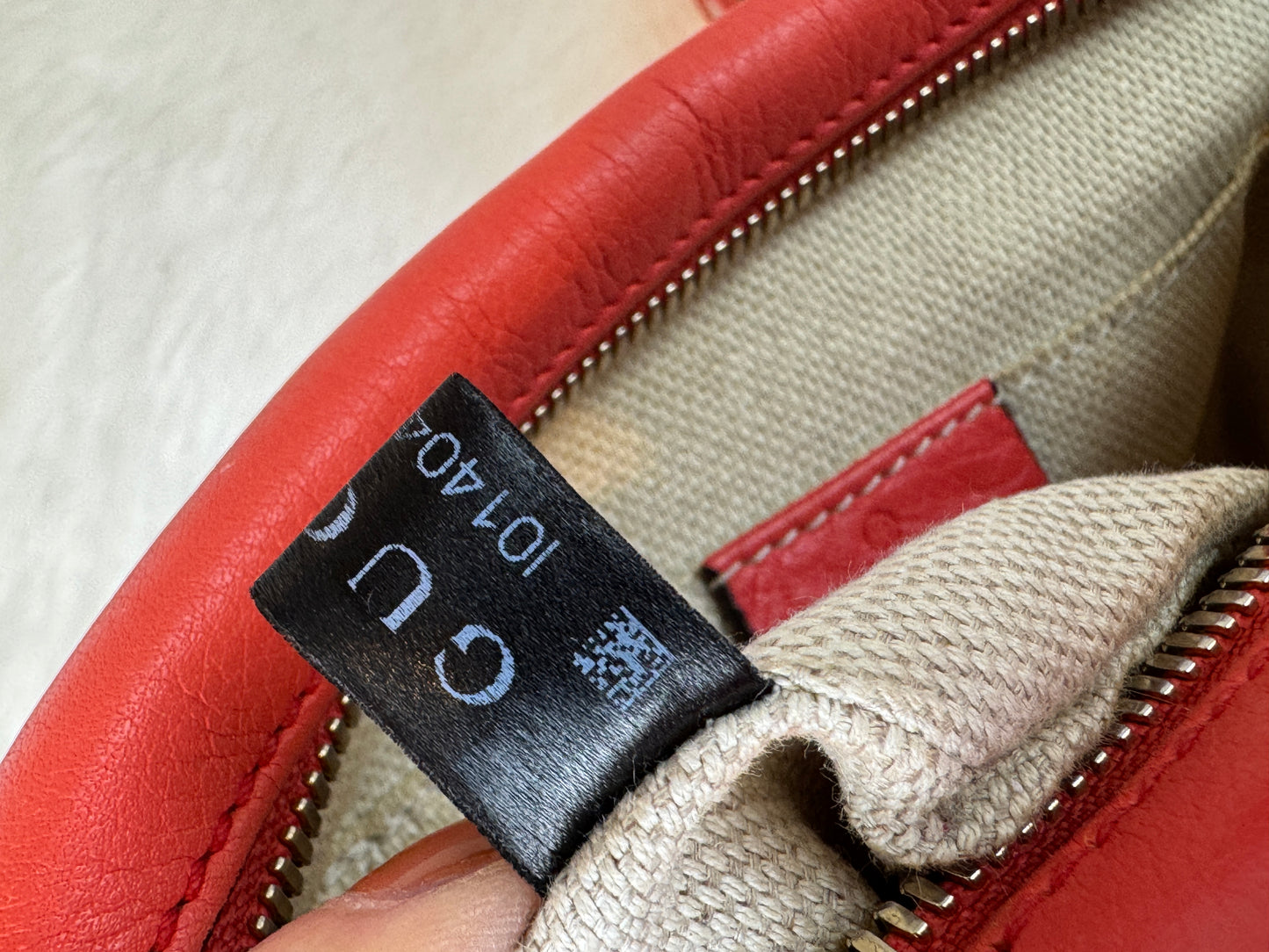 GUCCI Soho Disco Coral Pebbled Camera Bag