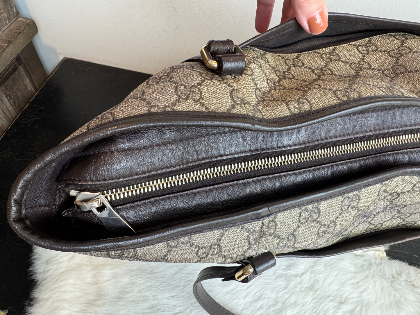 GUCCI Supreme Canvas Zip Top Dk Brown Tote