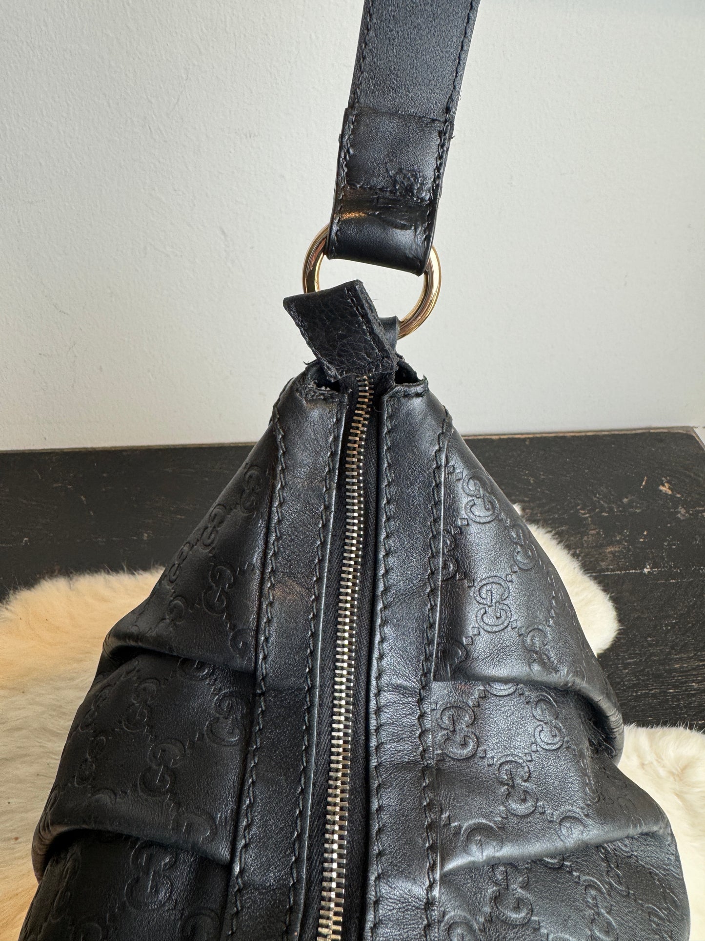 GUCCI Black Guccissima Leather Sukey Original Hobo Bag