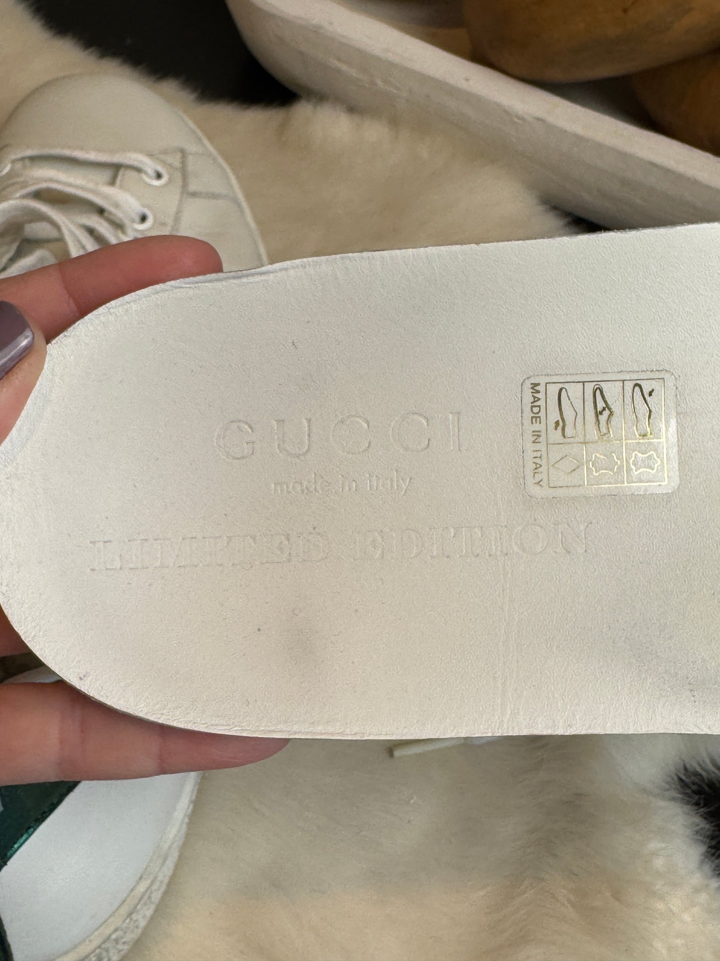 Gucci Men's Limited Edition Bull Dogs Sneakers 10.5EU