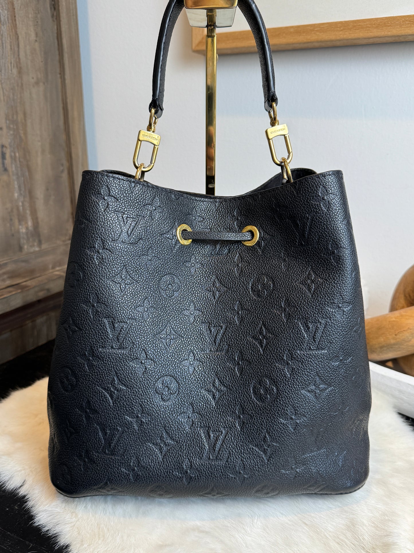 Louis Vuitton Monogram Empreinte Neonoe Noir/Black 2-Way