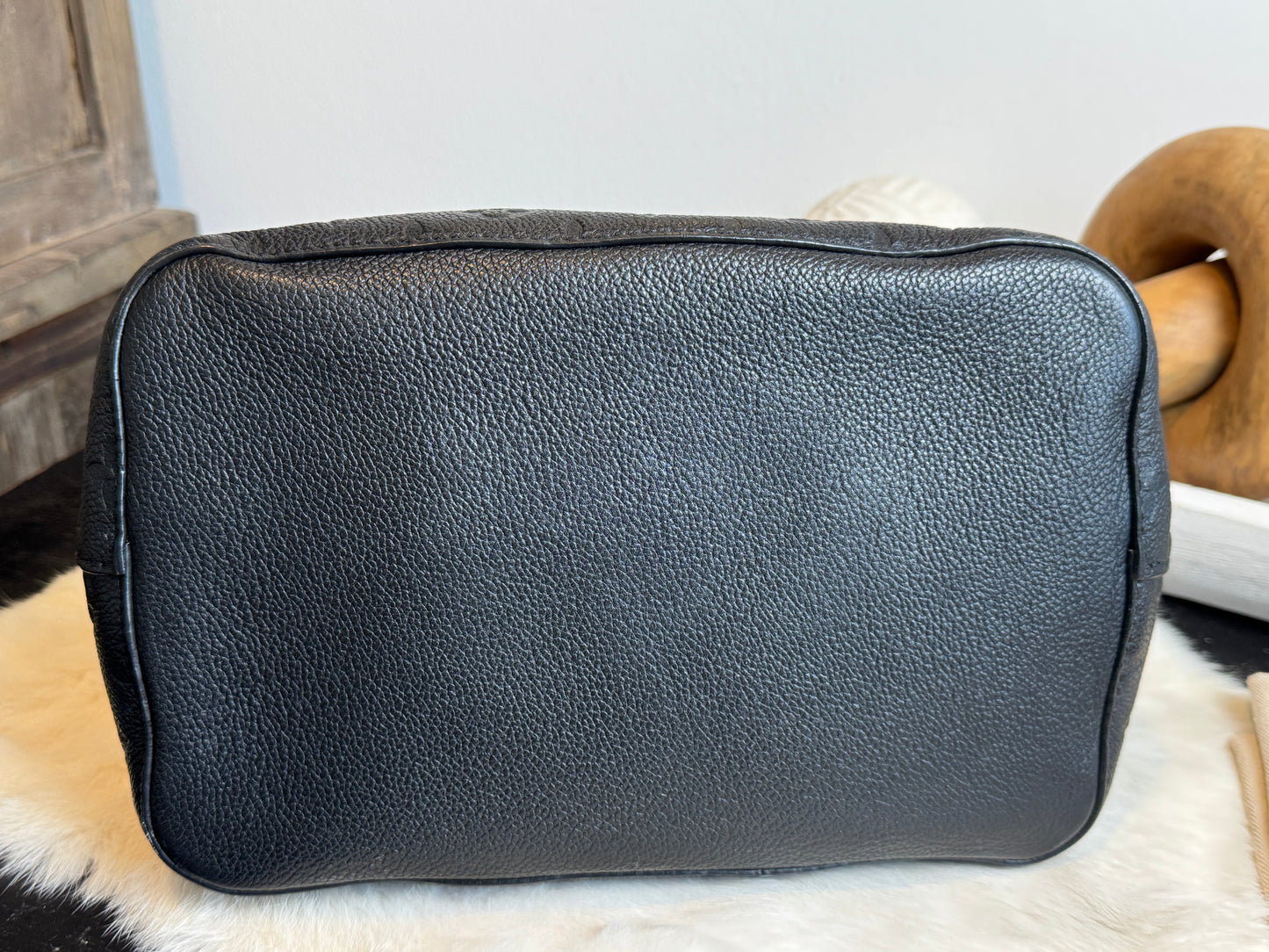 Louis Vuitton Monogram Empreinte Neonoe Noir/Black 2-Way