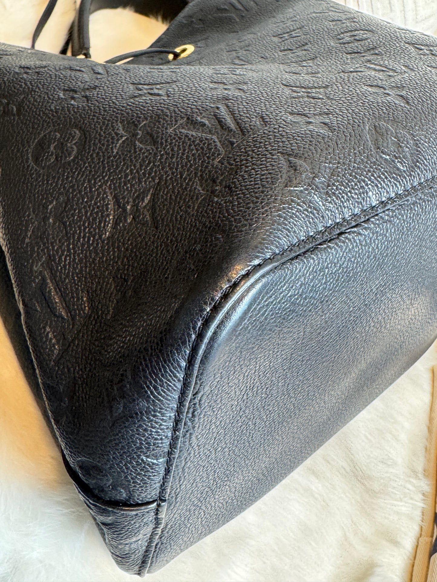 Louis Vuitton Monogram Empreinte Neonoe Noir/Black 2-Way