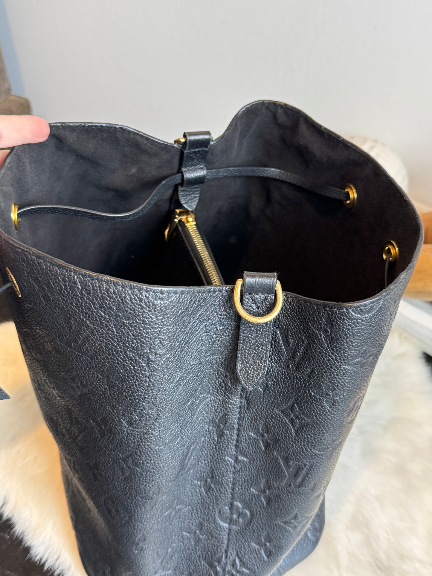 Louis Vuitton Monogram Empreinte Neonoe Noir/Black 2-Way
