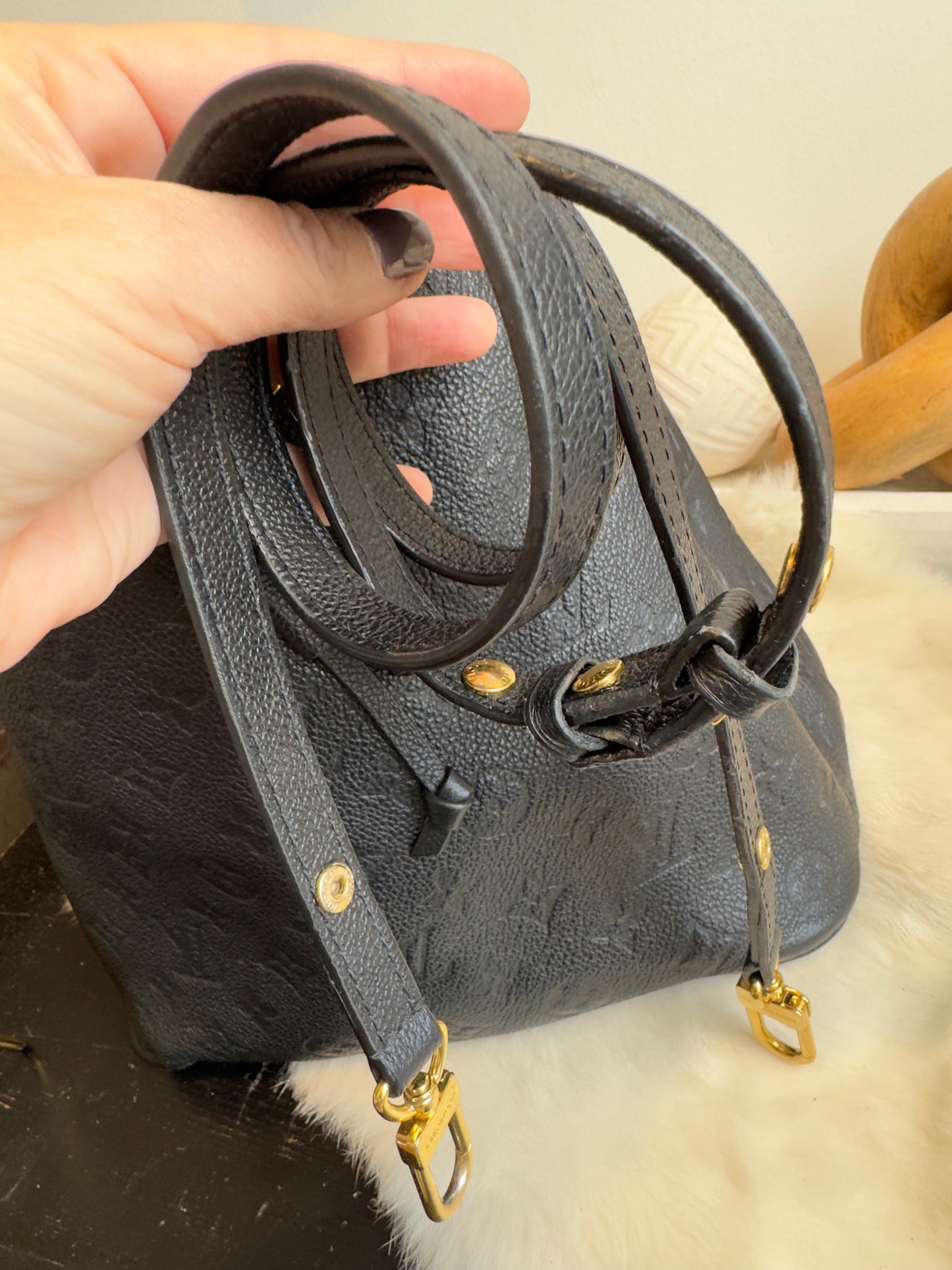 Louis Vuitton Monogram Empreinte Neonoe Noir/Black 2-Way