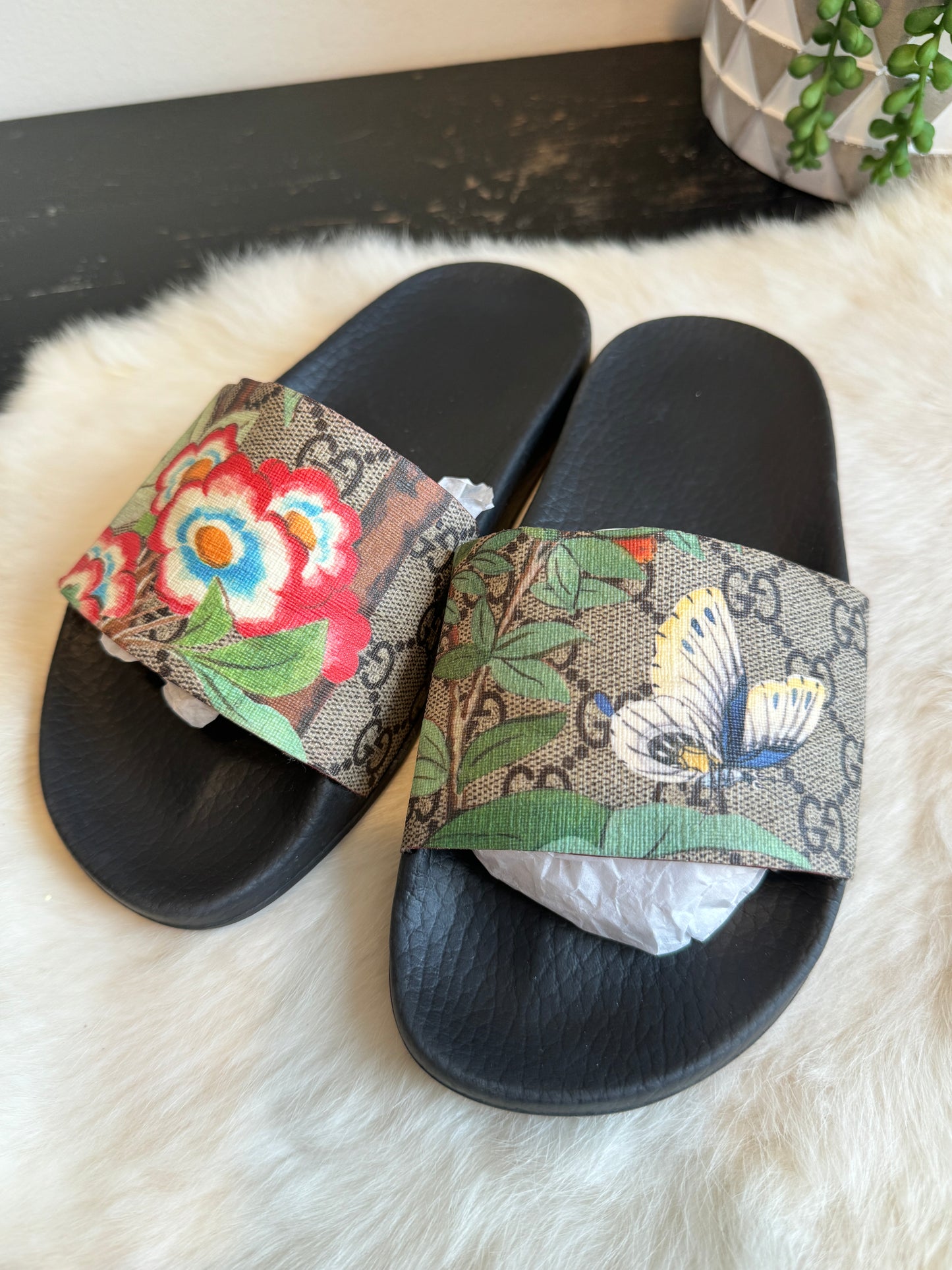 GUCCI Supreme Canvas Tian Womens Slides 35EU