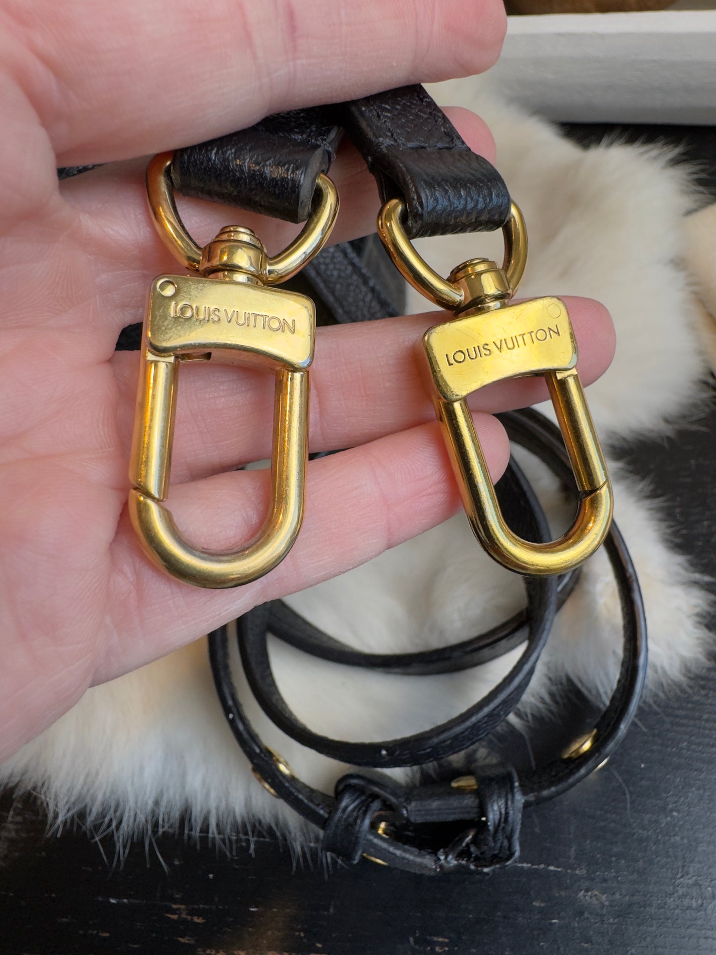 Louis Vuitton Monogram Empreinte Neonoe Noir/Black 2-Way