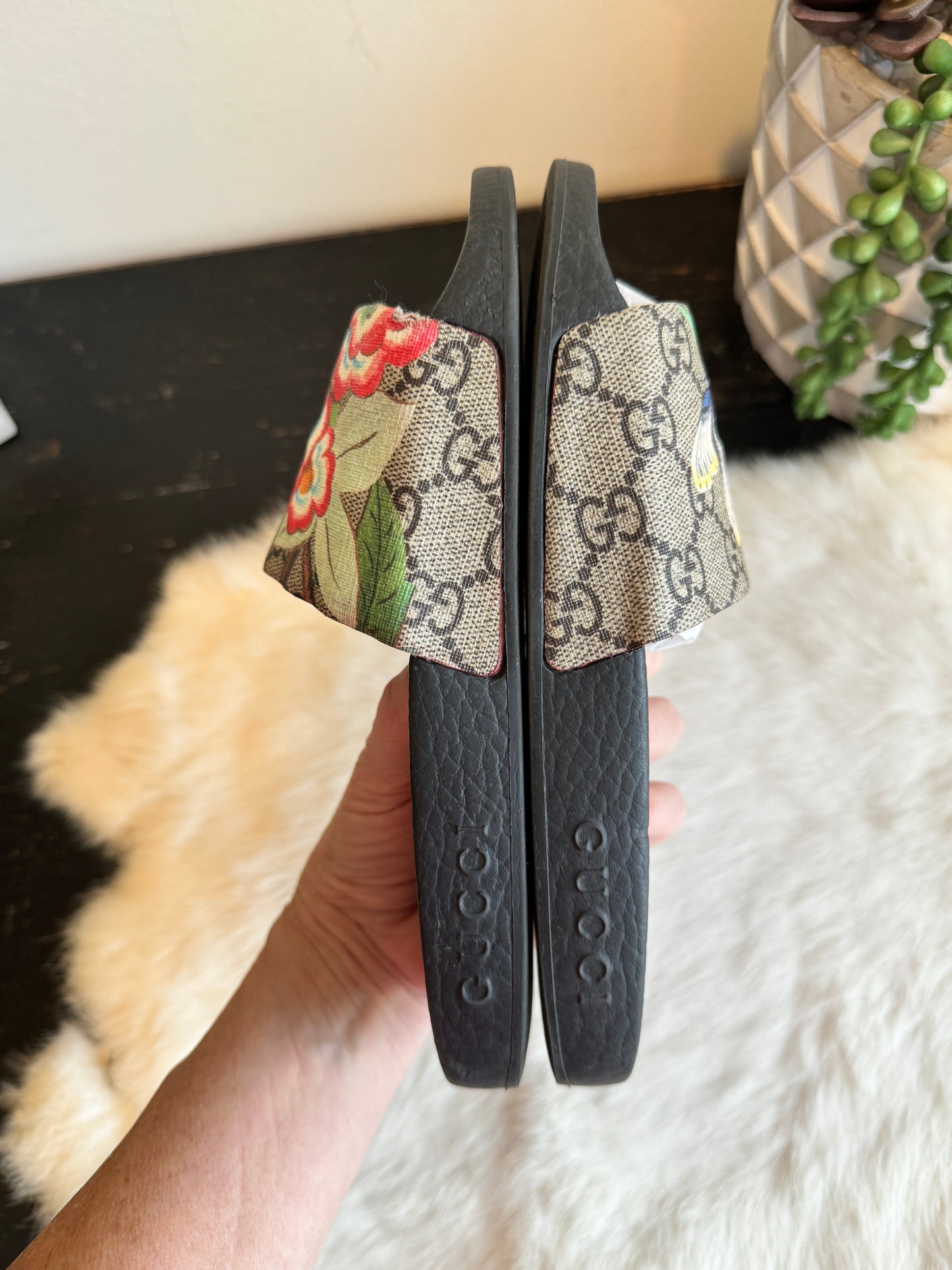 GUCCI Supreme Canvas Tian Womens Slides 35EU