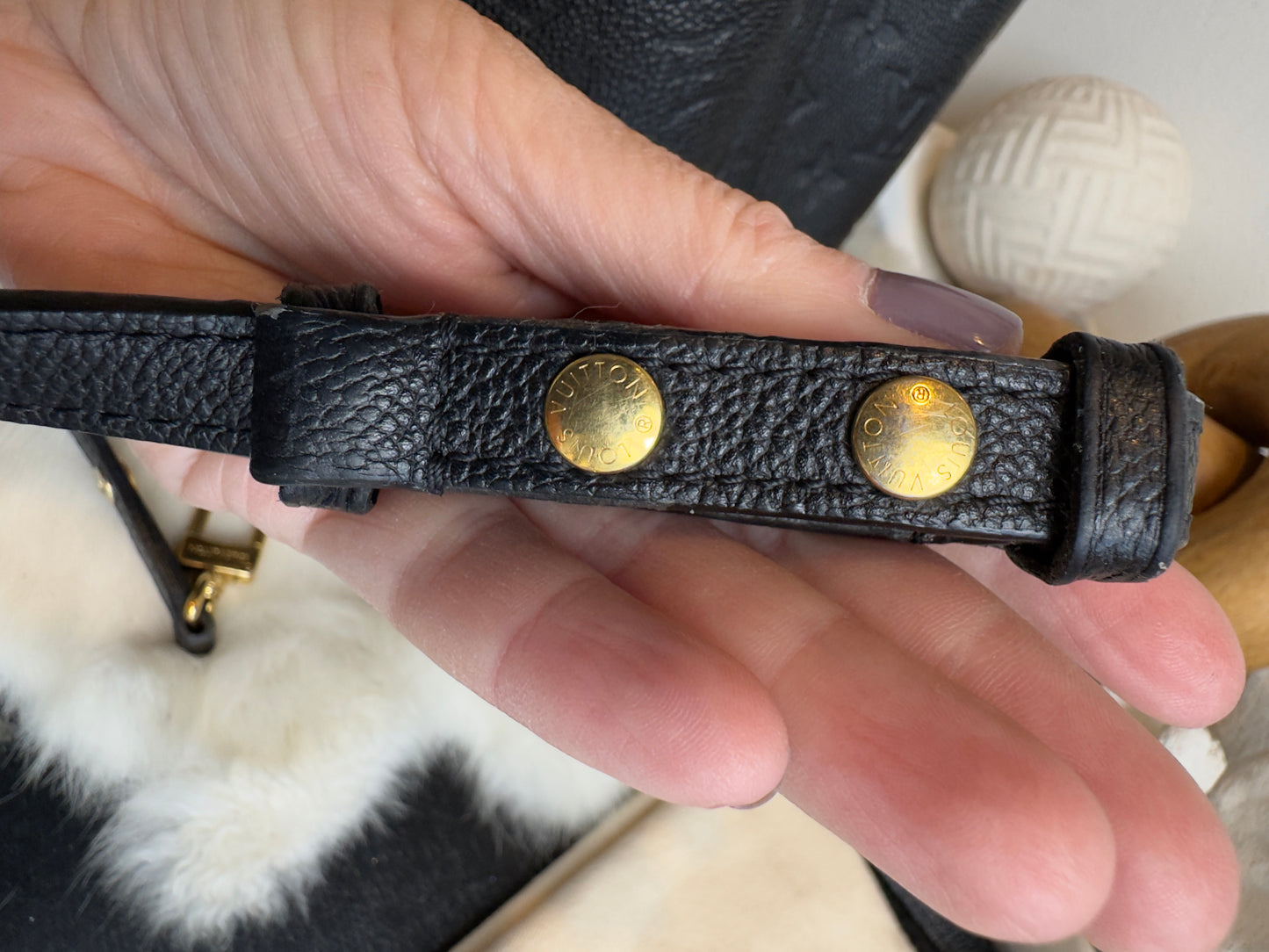 Louis Vuitton Monogram Empreinte Neonoe Noir/Black 2-Way