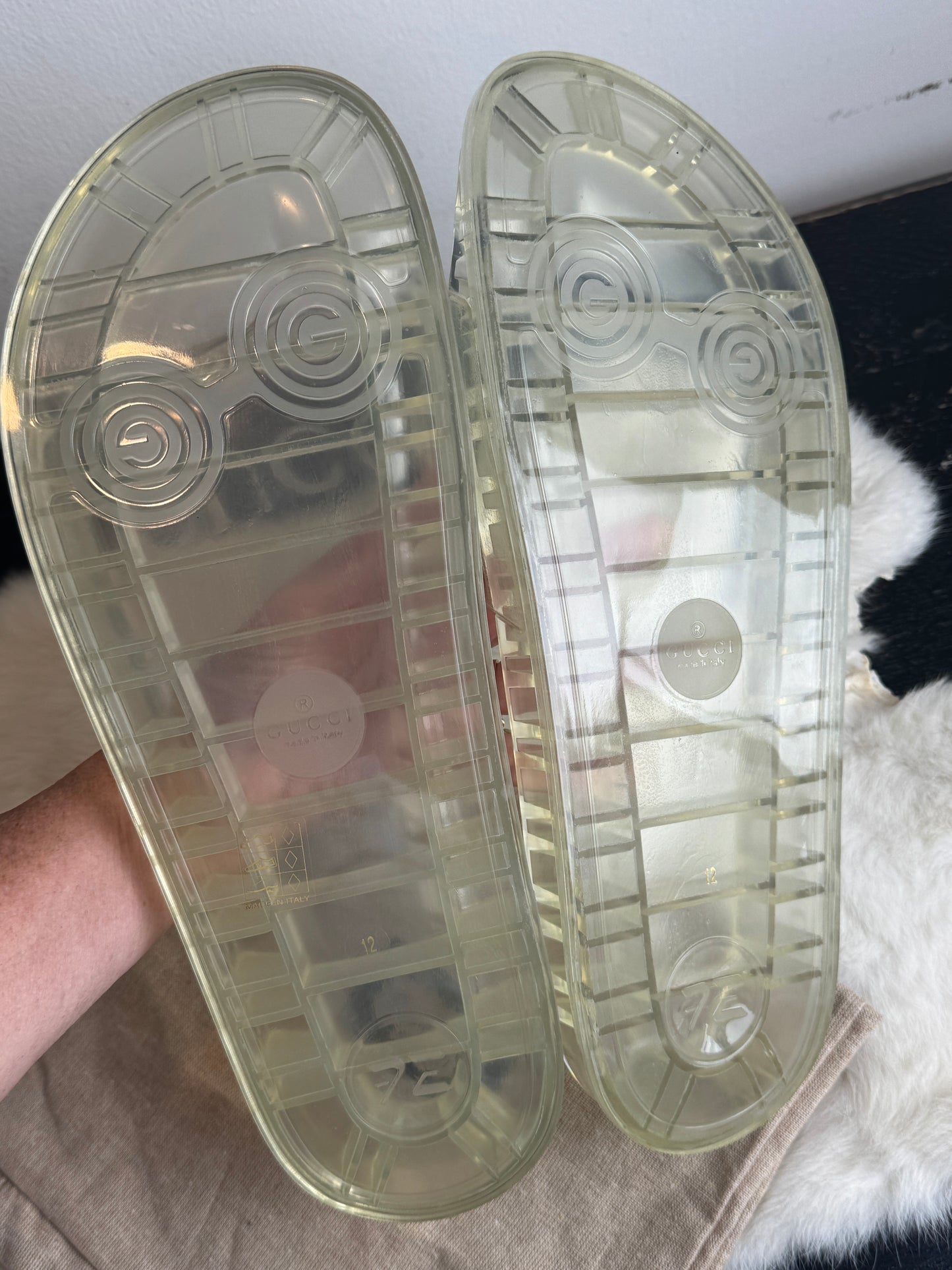 GUCCI Transparent Rubber Men's Slides