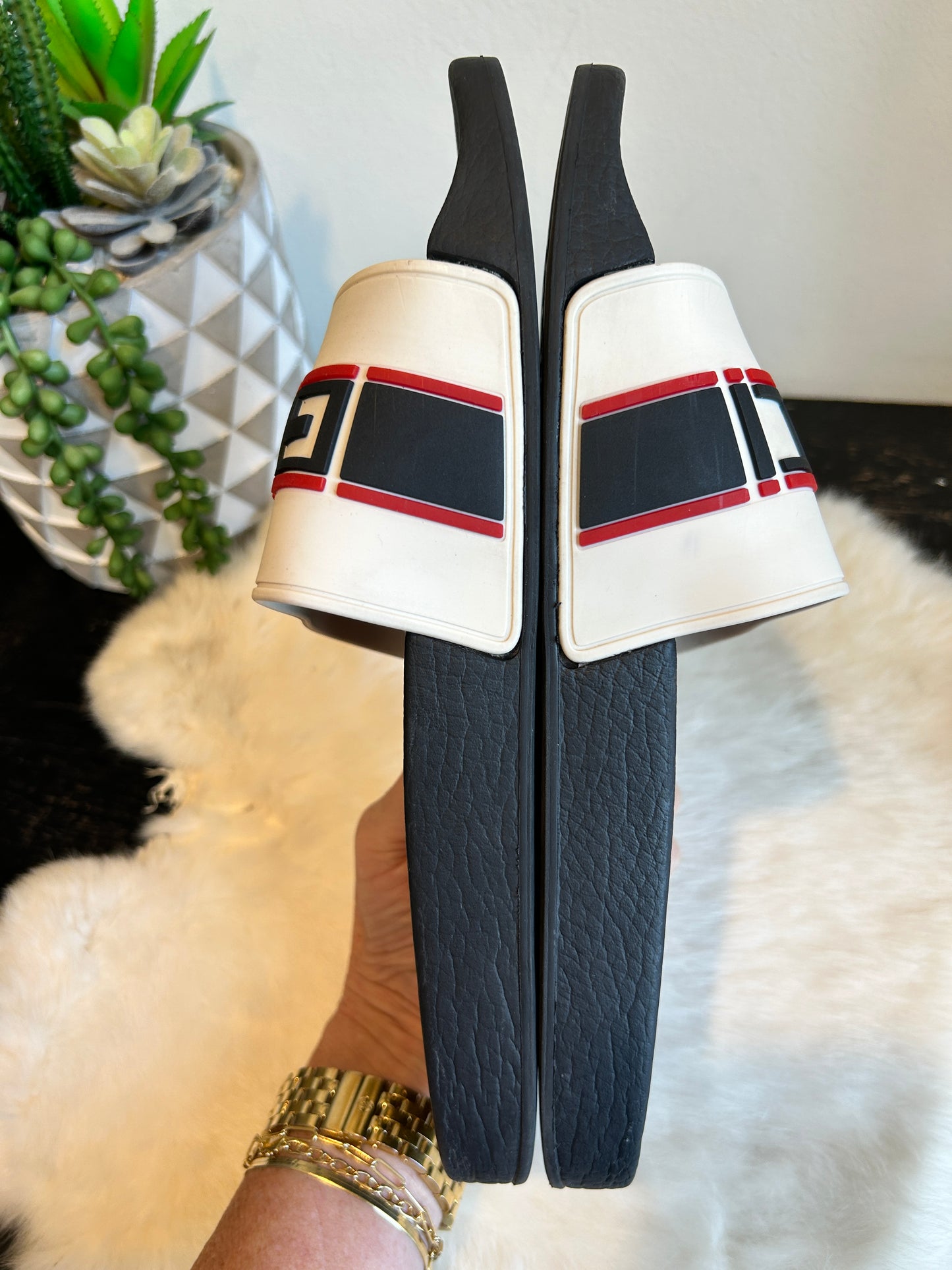 GUCCI Pursuit Logo White 8EU (41EU)