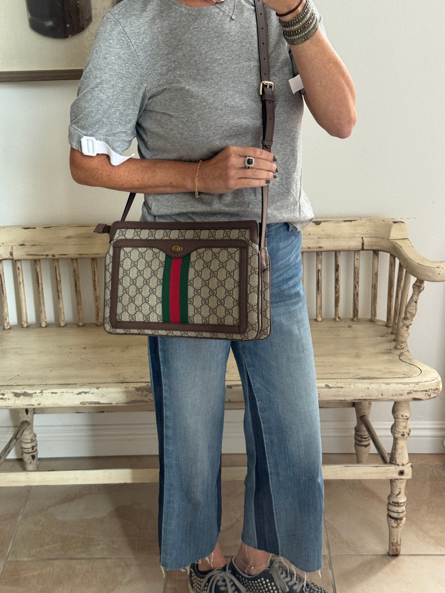 GUCCI GG Supreme Canvas Ophidia Crossbody