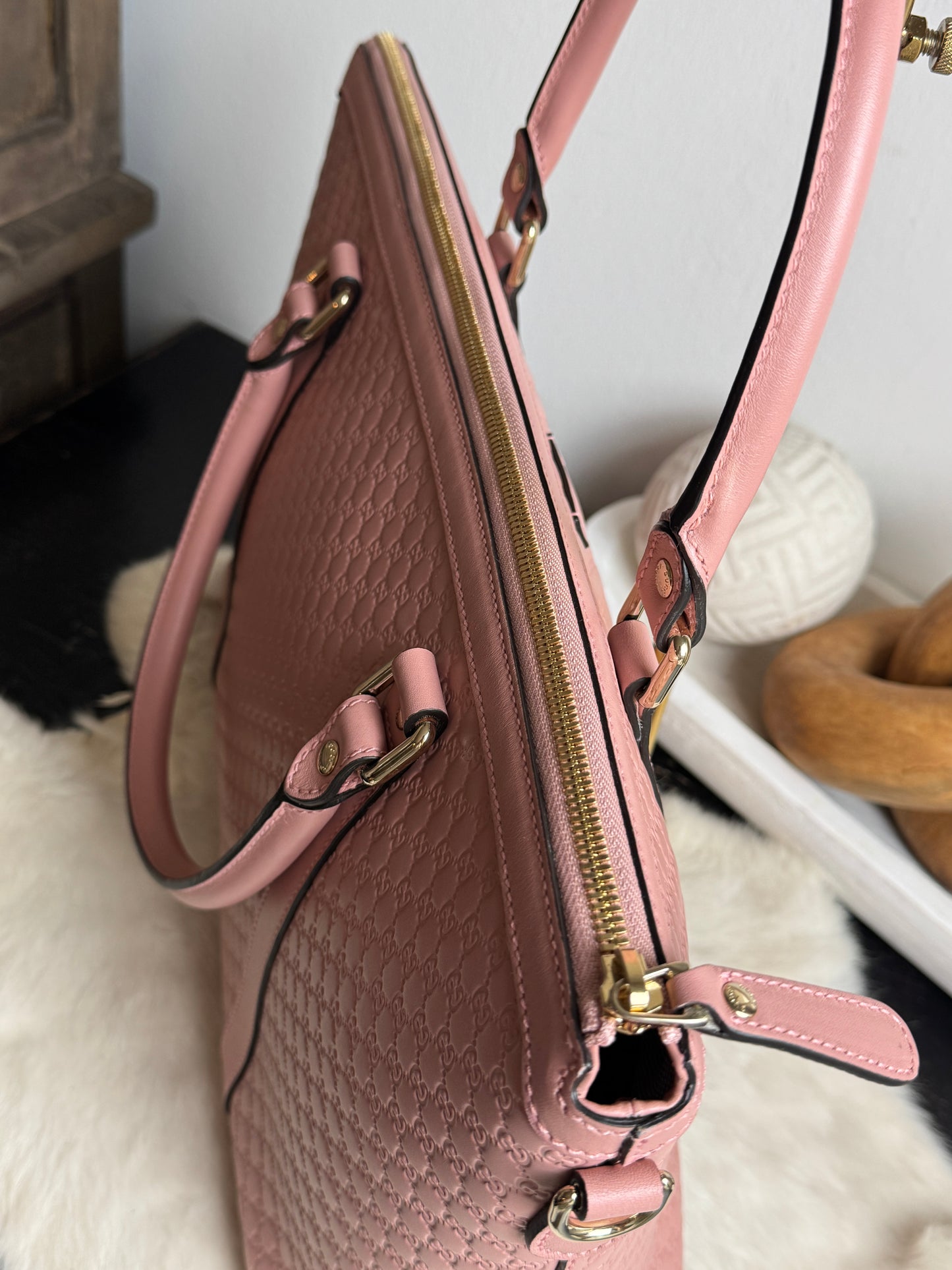 GUCCI Pink Soft Micro-Guccissima Large Zippered Satchel