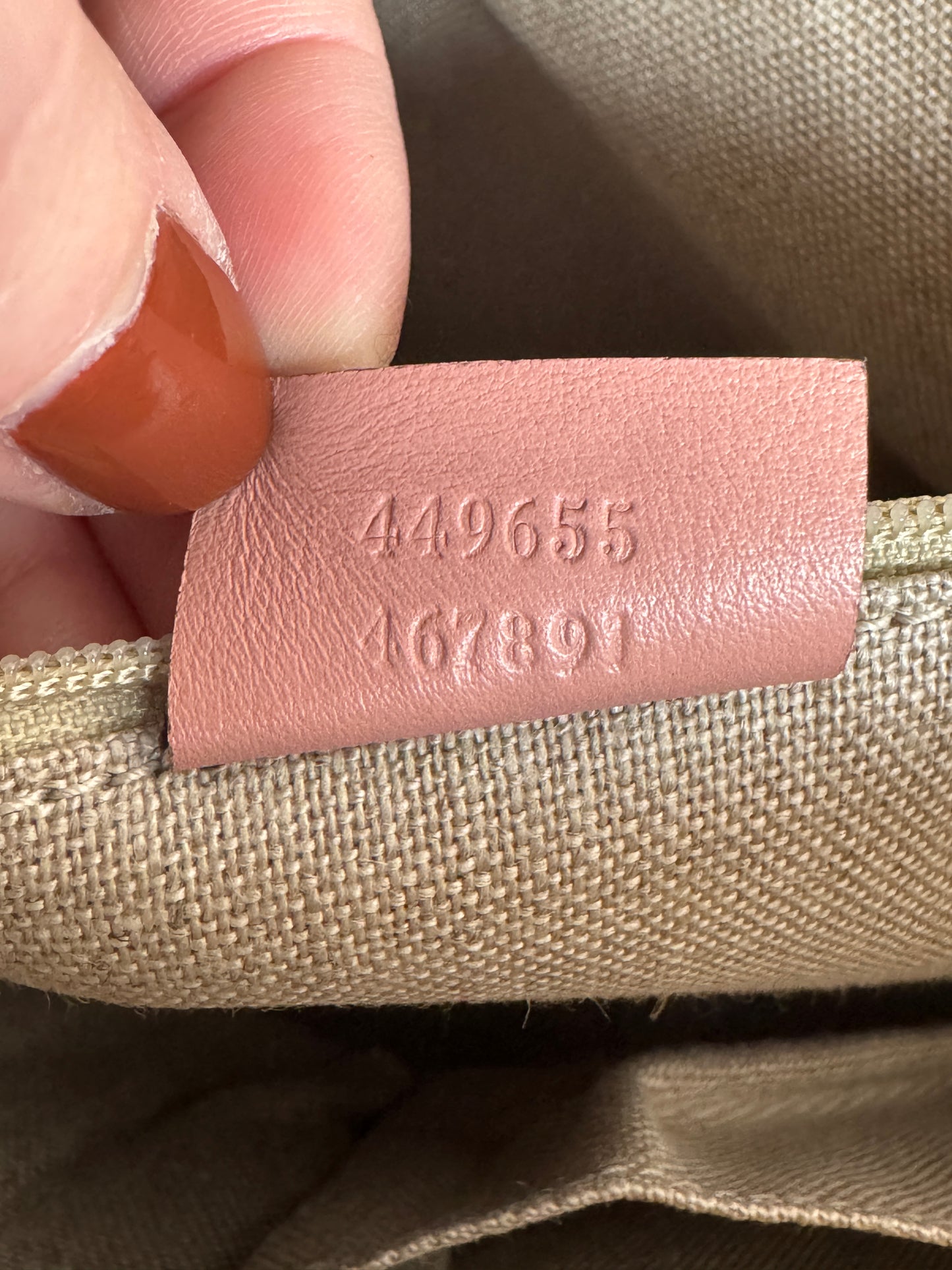 GUCCI Pink Soft Micro-Guccissima Large Zippered Satchel