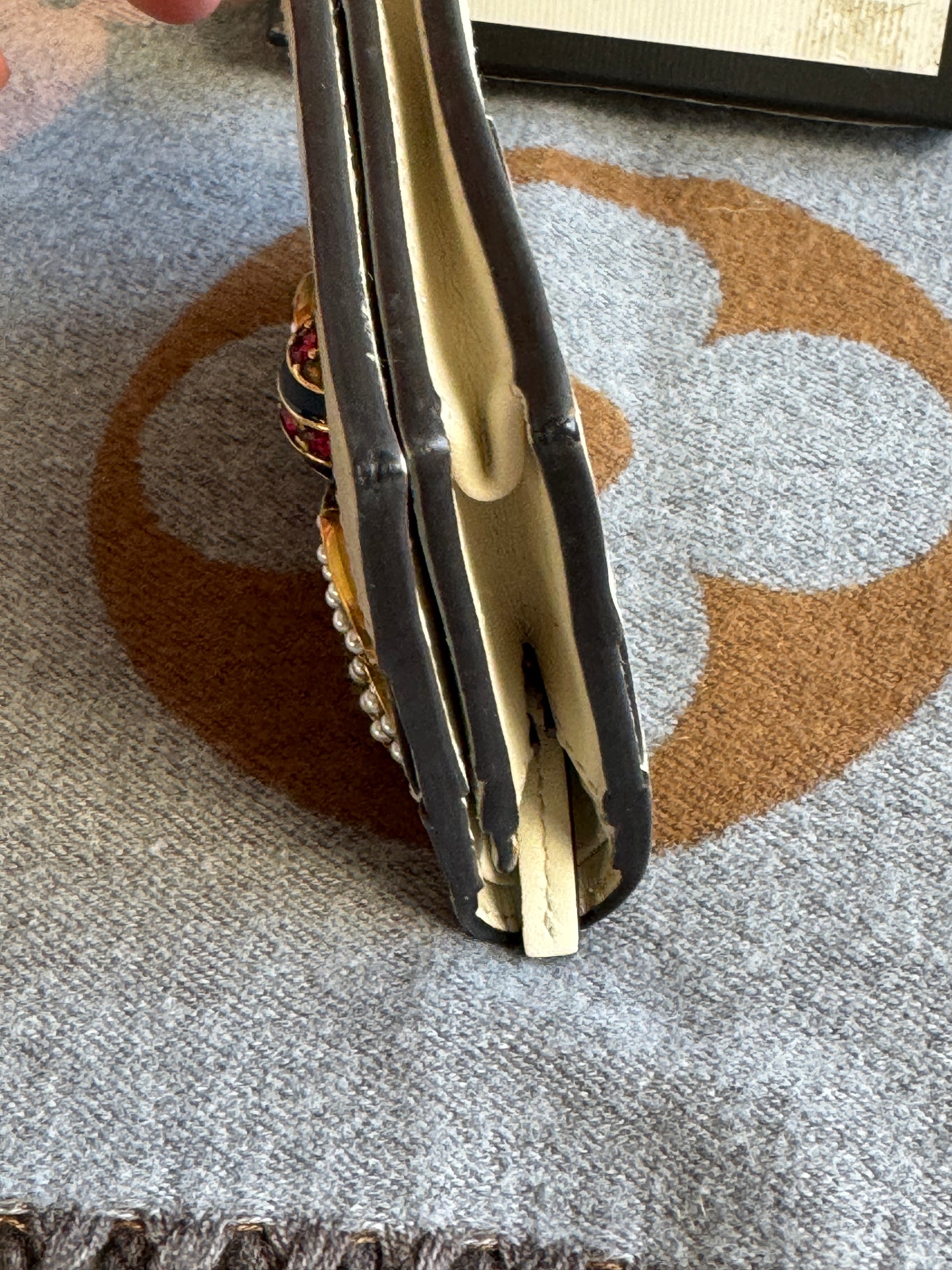 GUCCI Queen Margaret Cream Bifold Snap Wallet