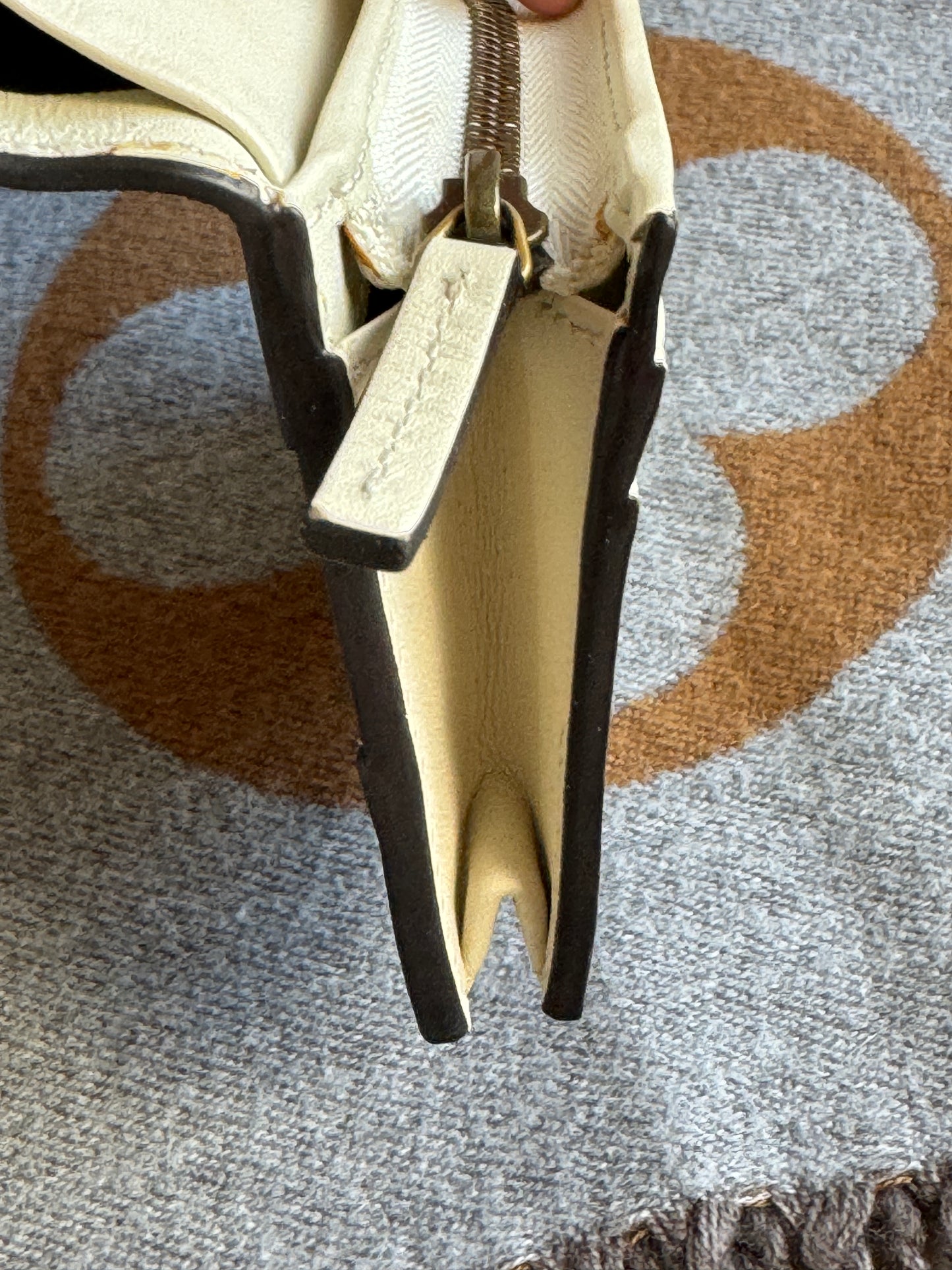 GUCCI Queen Margaret Cream Bifold Snap Wallet