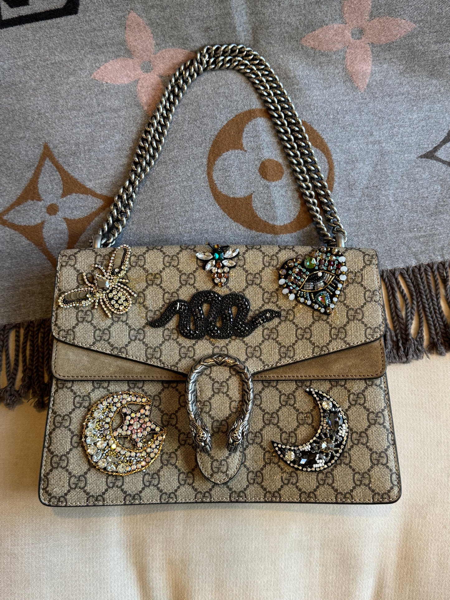 GUCCI GG Supreme Canvas Medium Dionysus