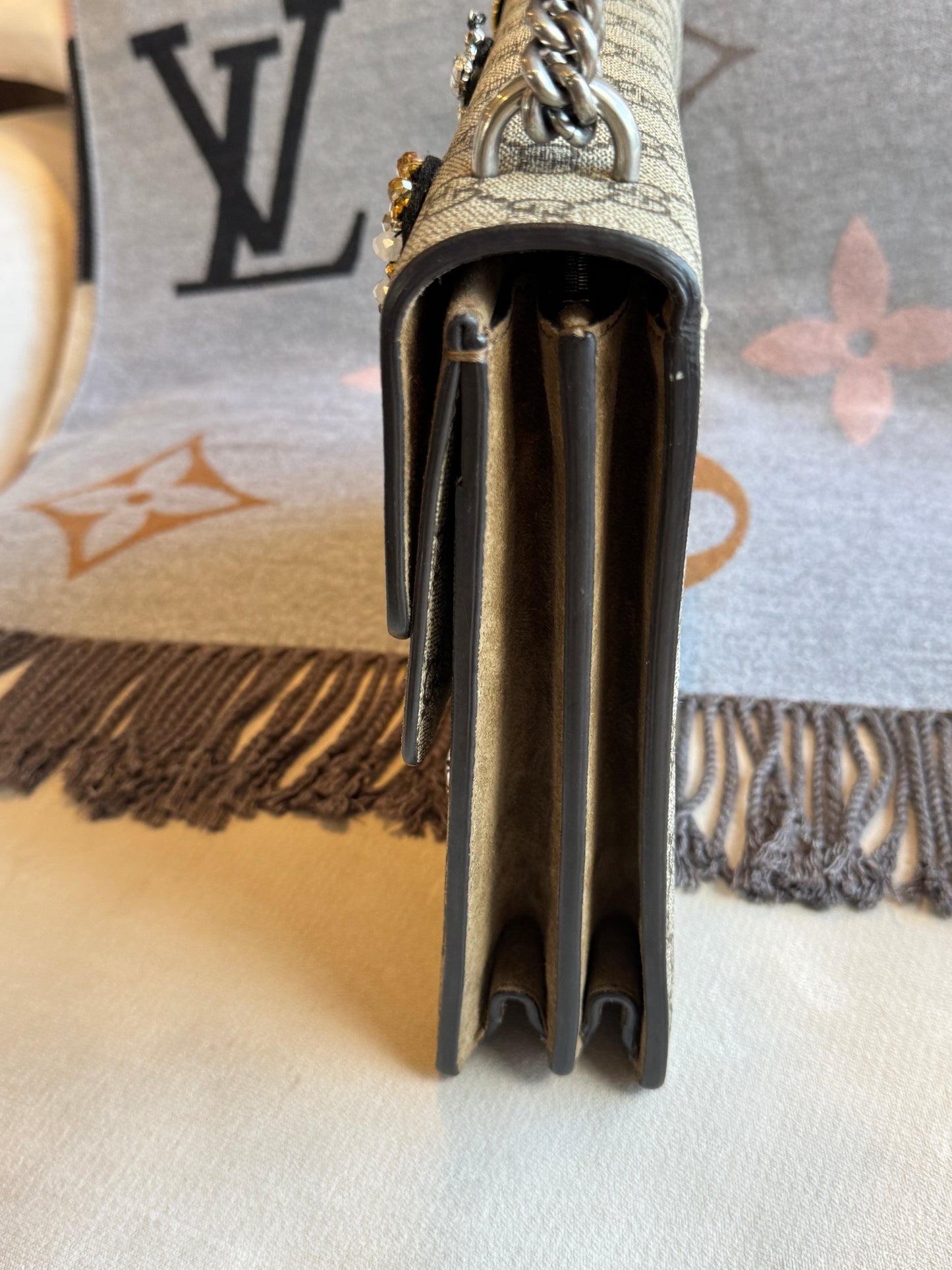 GUCCI GG Supreme Canvas Medium Dionysus