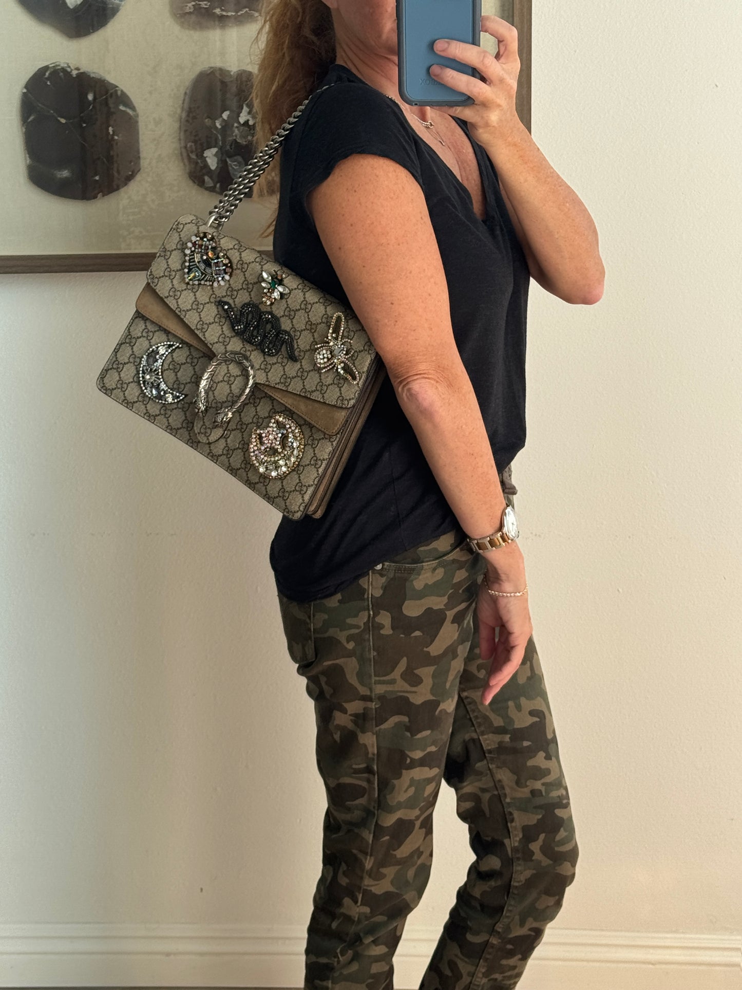 GUCCI GG Supreme Canvas Medium Dionysus