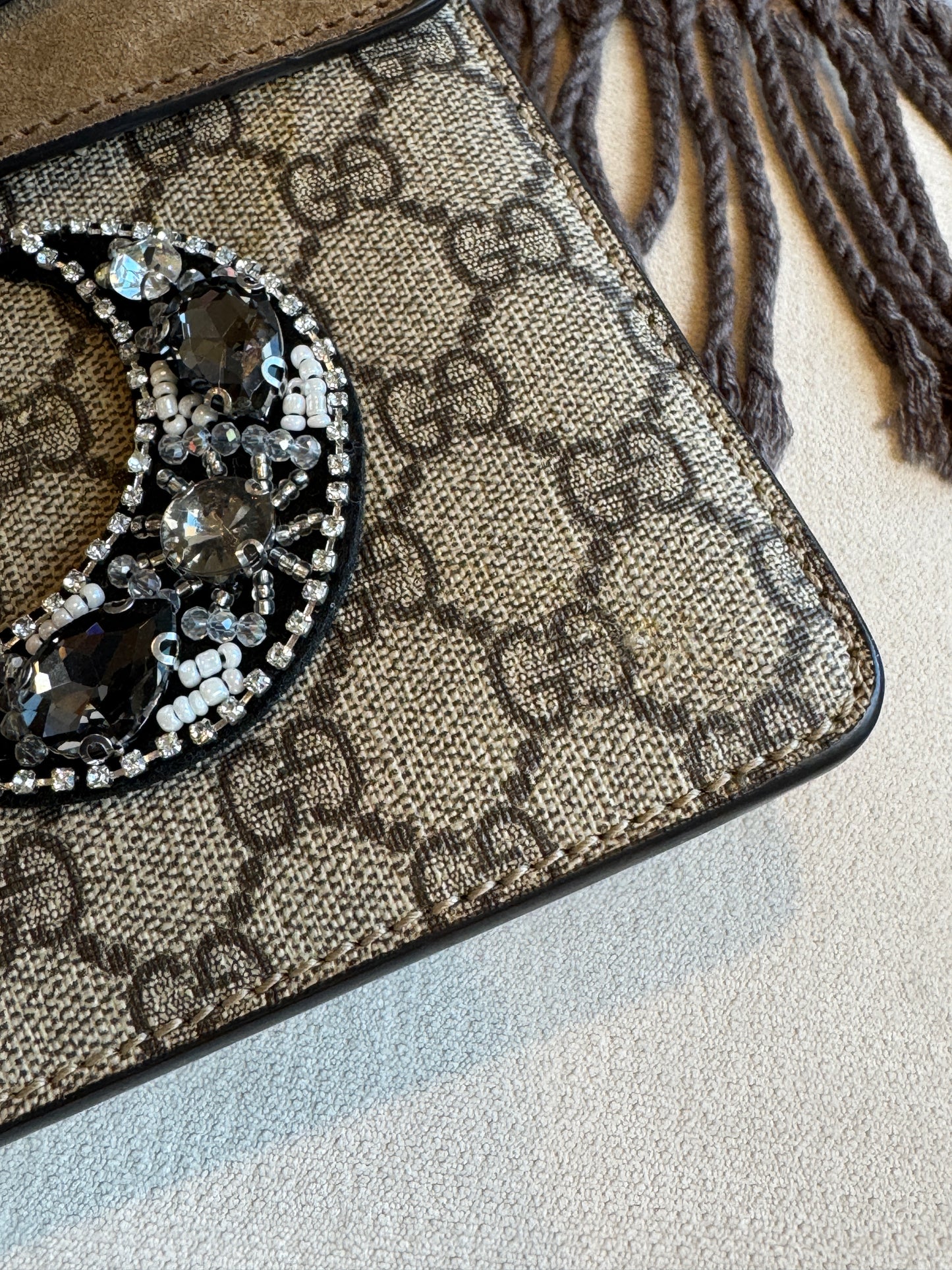 GUCCI GG Supreme Canvas Medium Dionysus