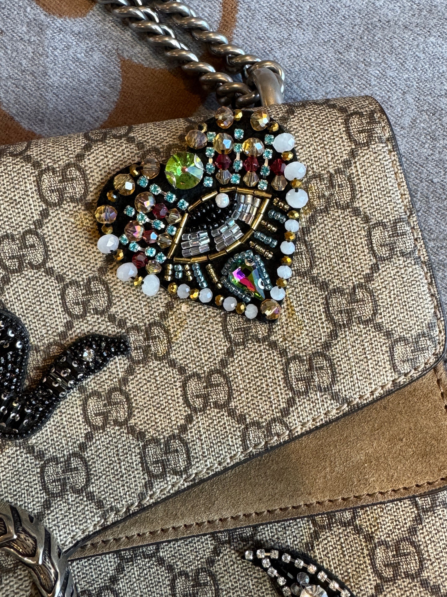 GUCCI GG Supreme Canvas Medium Dionysus