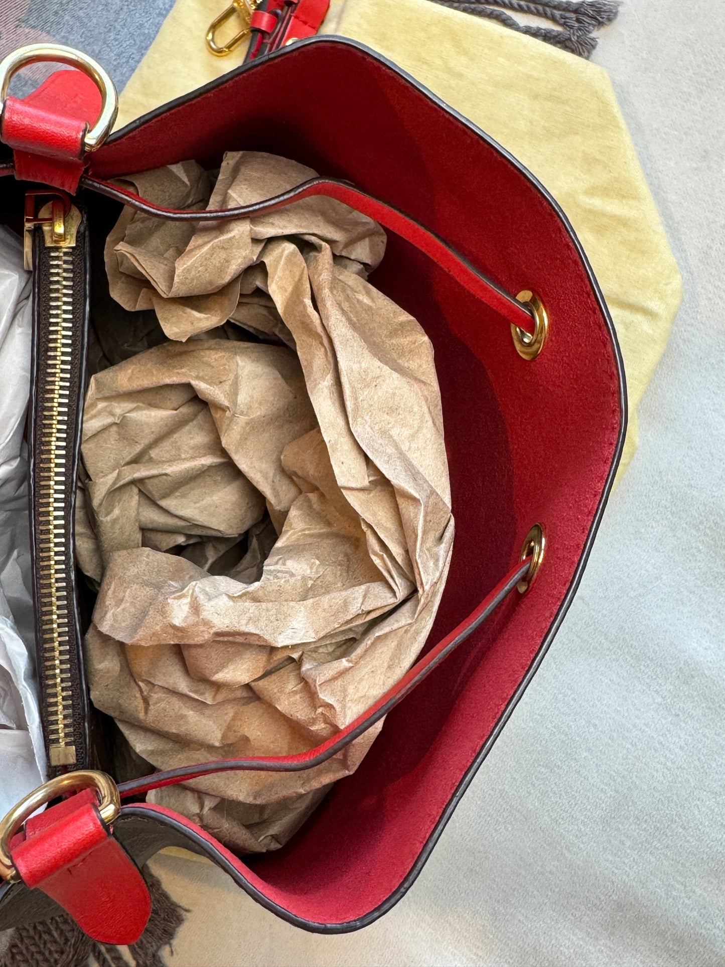 Louis Vuitton Monogram Neonoe MM Red 2-Way Handbag