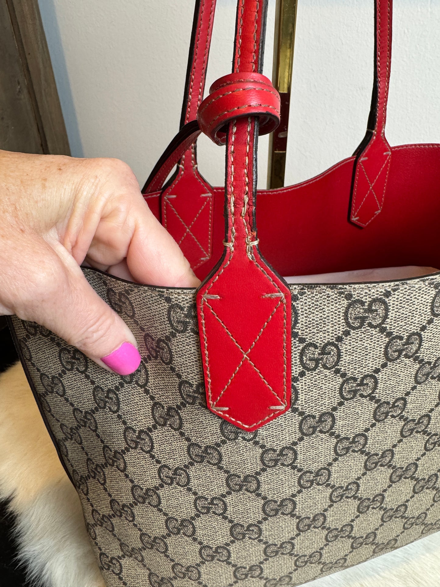 GUCCI Turnaround Supreme Canvas Reversible Tote Small Red