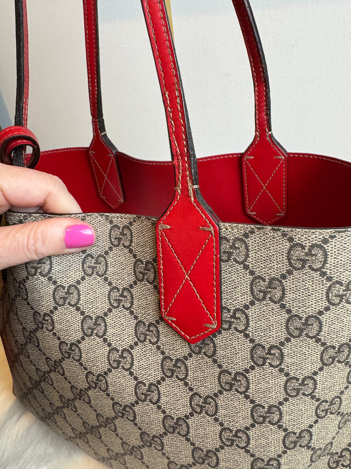 GUCCI Turnaround Supreme Canvas Reversible Tote Small Red