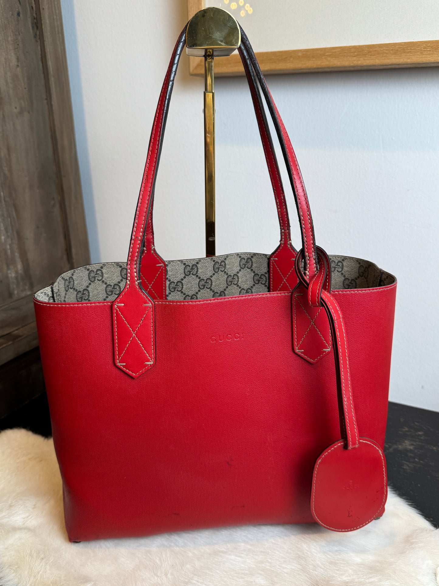 GUCCI Turnaround Supreme Canvas Reversible Tote Small Red