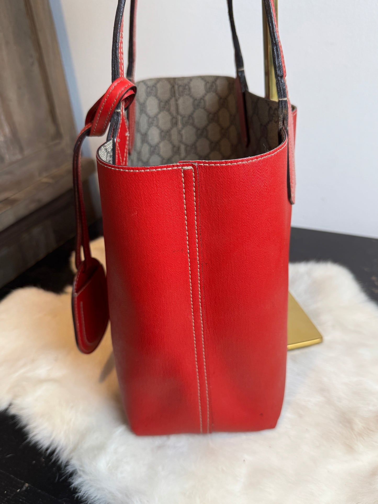 GUCCI Turnaround Supreme Canvas Reversible Tote Small Red