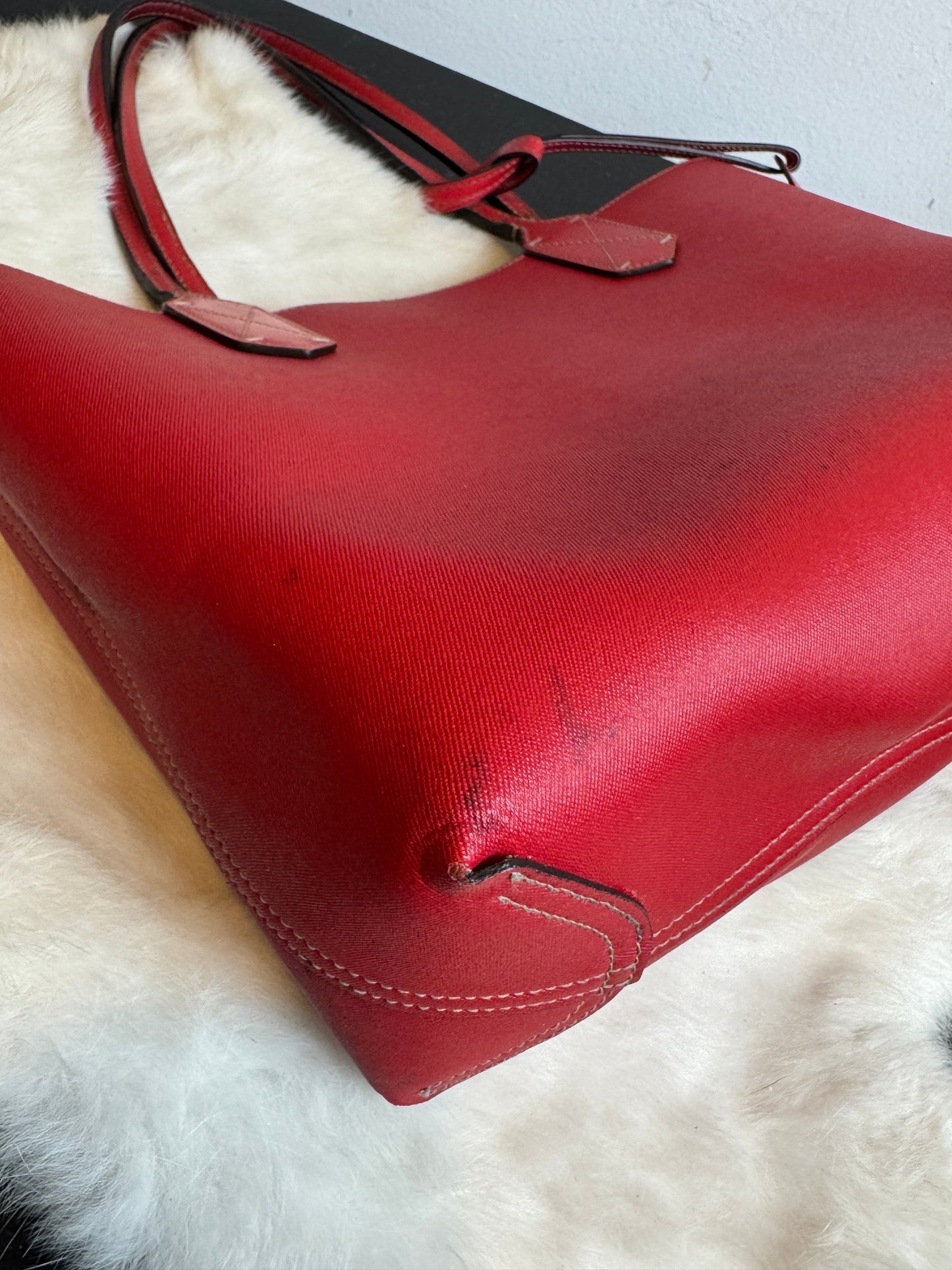 GUCCI Turnaround Supreme Canvas Reversible Tote Small Red
