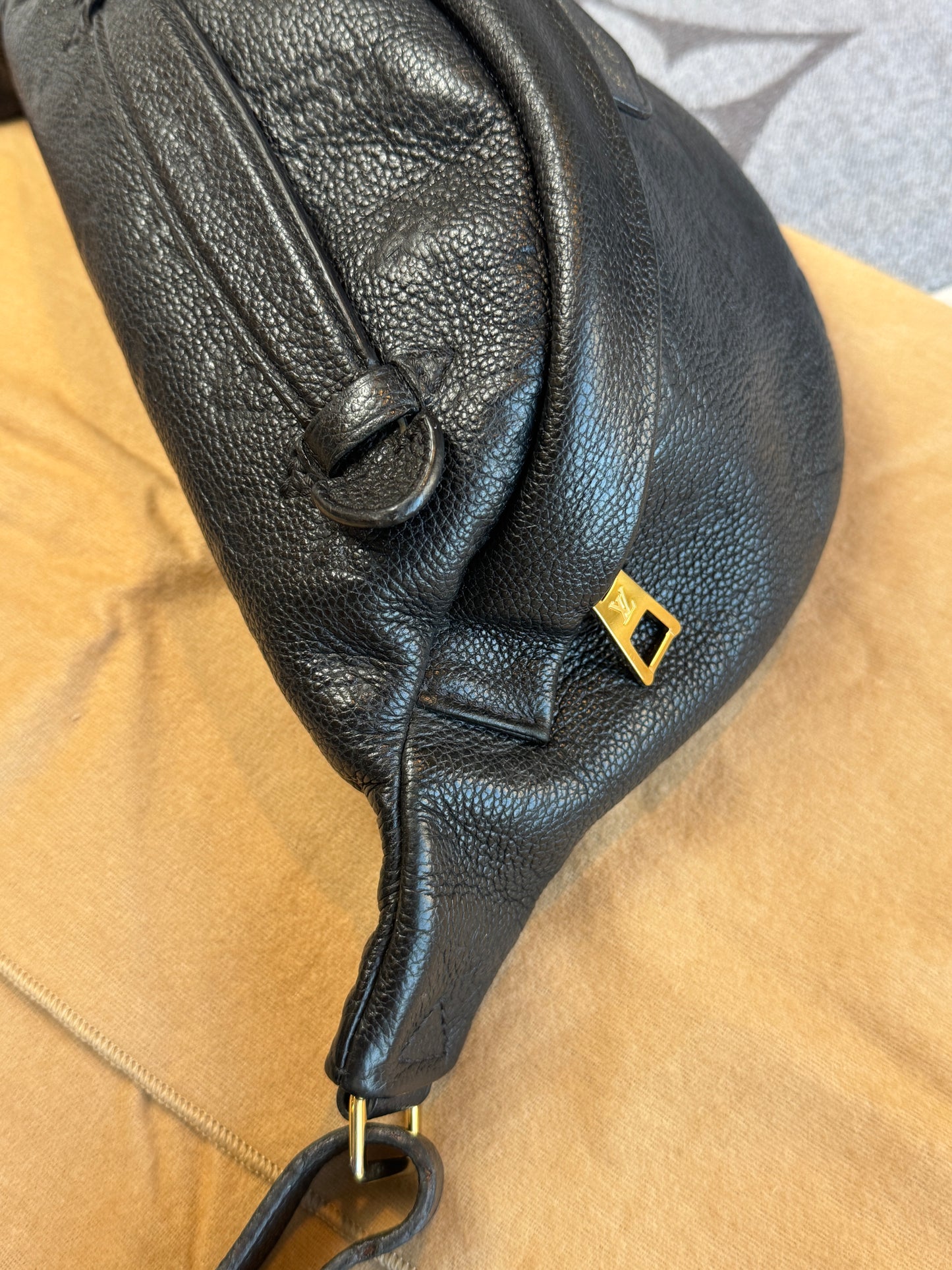 Louis Vuitton Empreinte Noir Original Bumbag