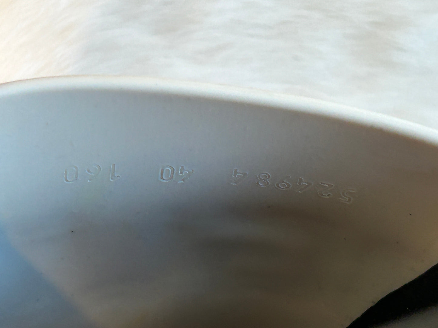 GUCCI Pursuit Logo White Women's Slides 40EU